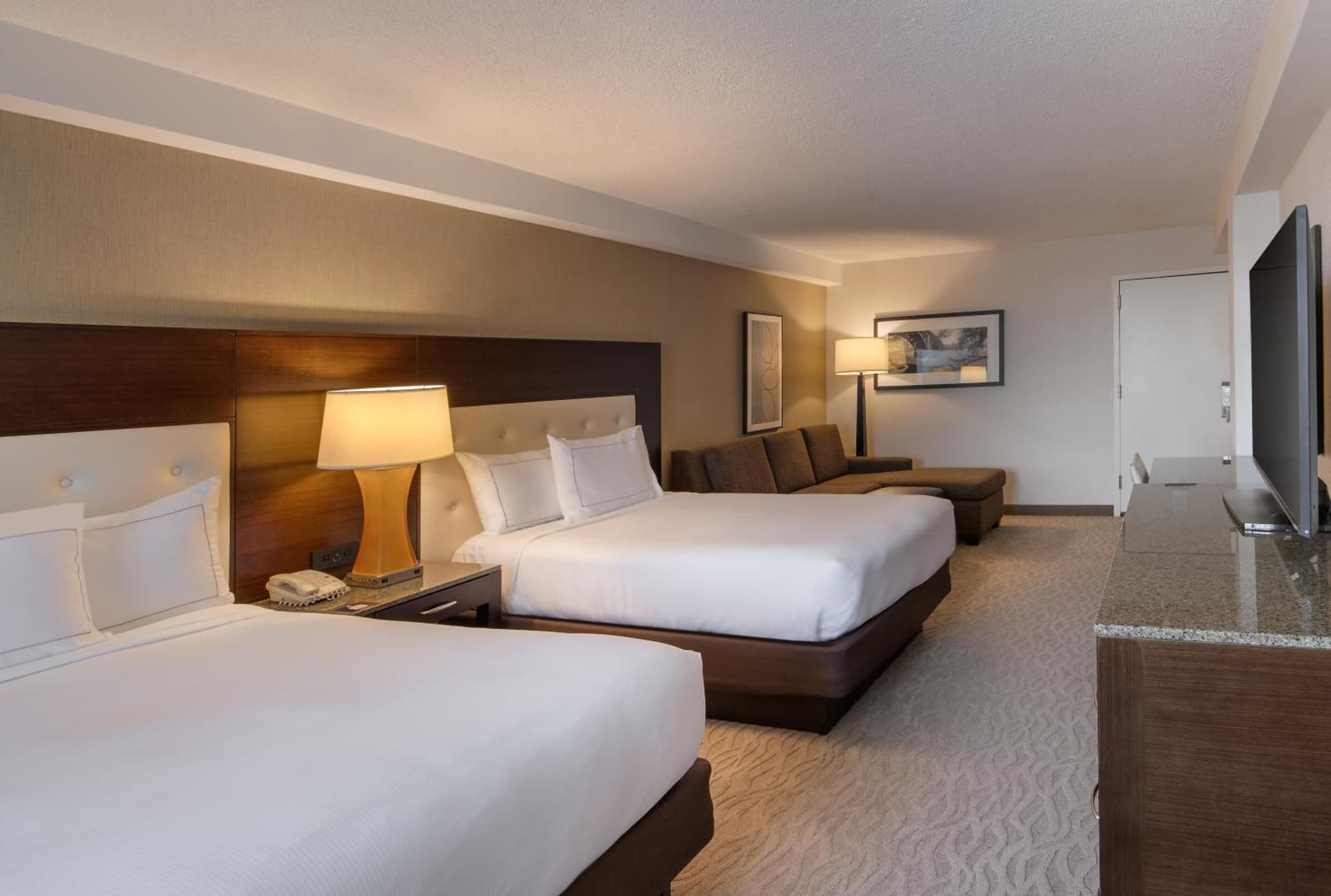 DoubleTree by Hilton Washington DC – Crystal City gallery photo in Arlington, VA — image 12