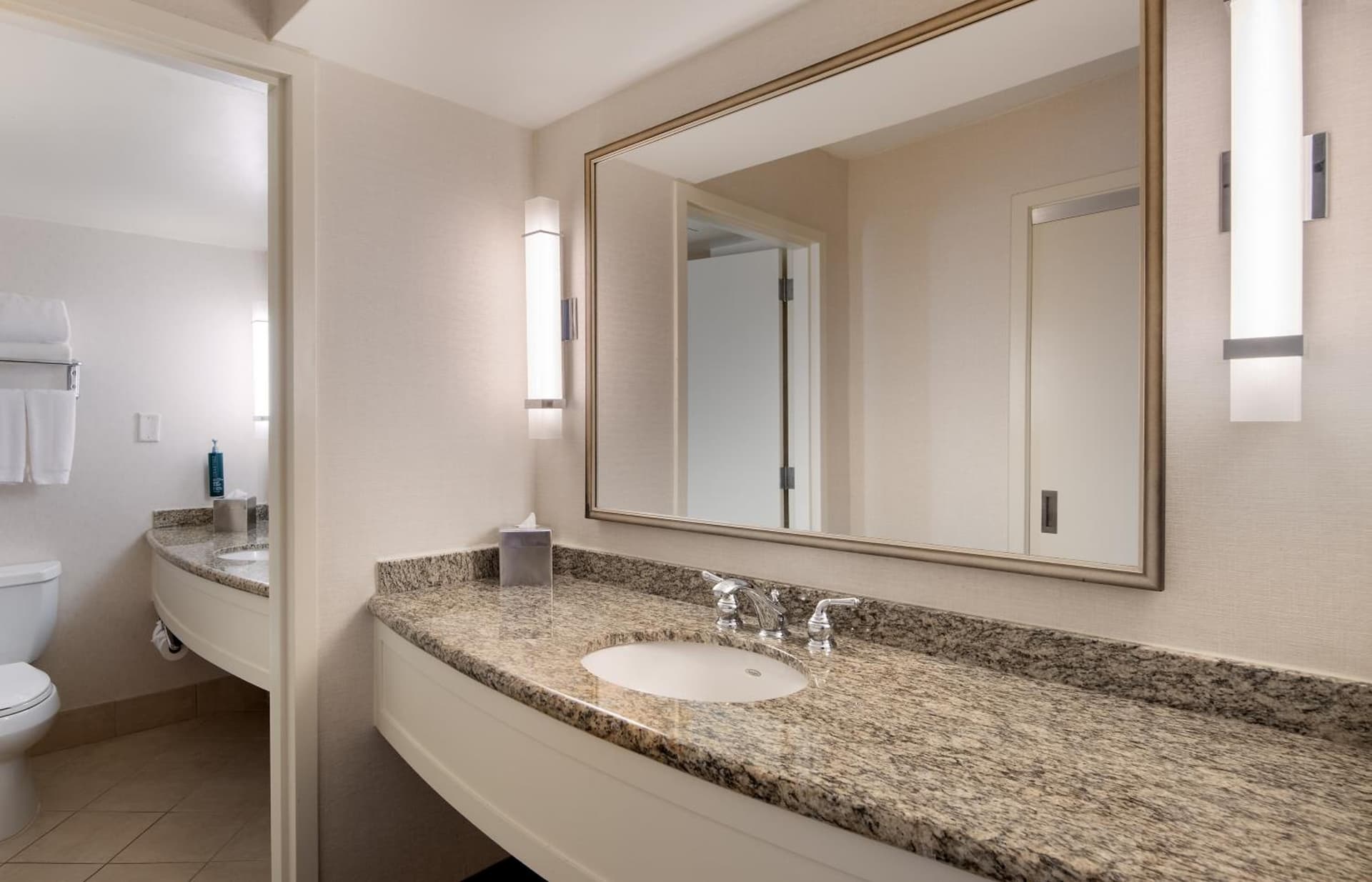 DoubleTree by Hilton Washington DC – Crystal City gallery photo in Arlington, VA — image 73