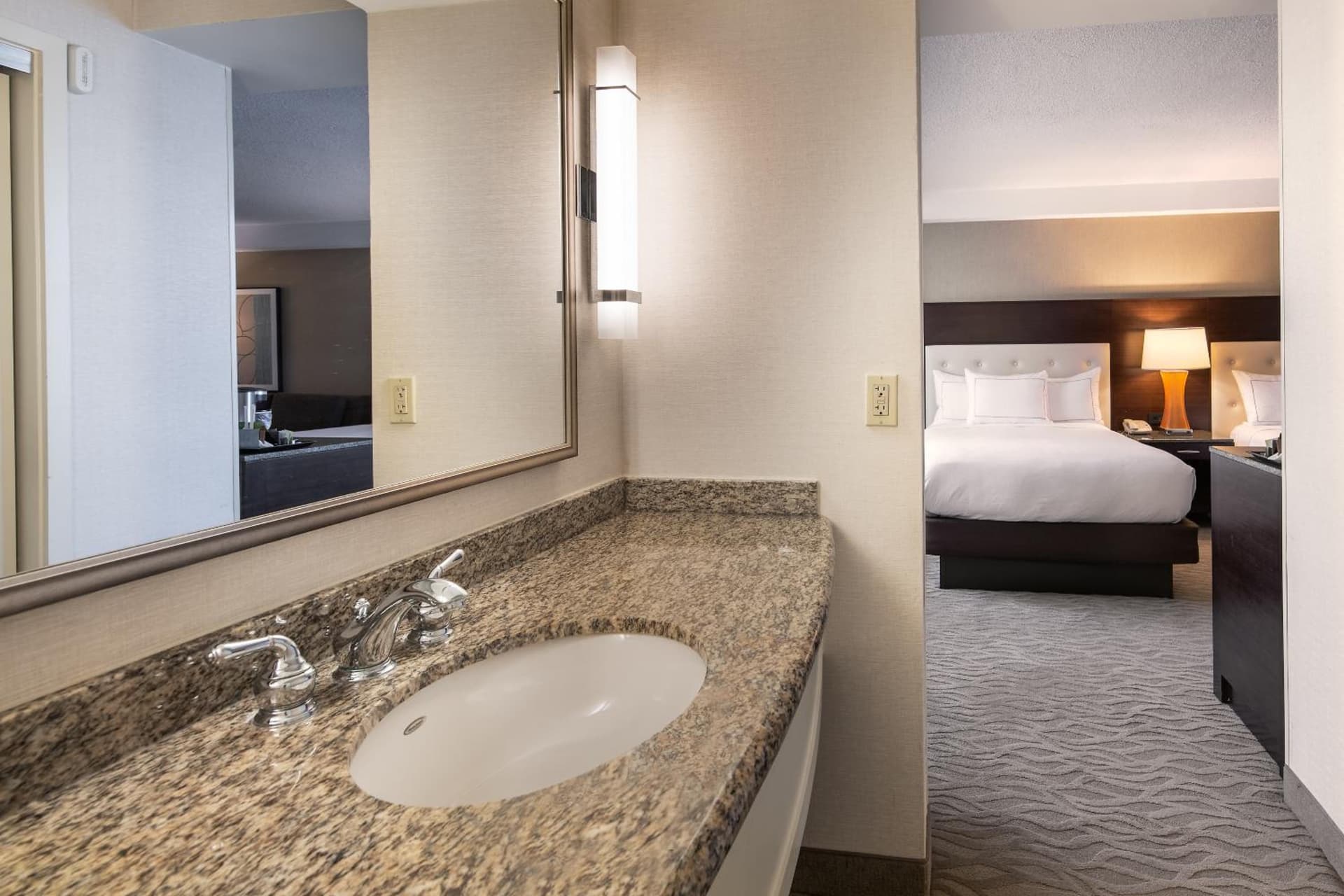 DoubleTree by Hilton Washington DC – Crystal City gallery photo in Arlington, VA — image 54