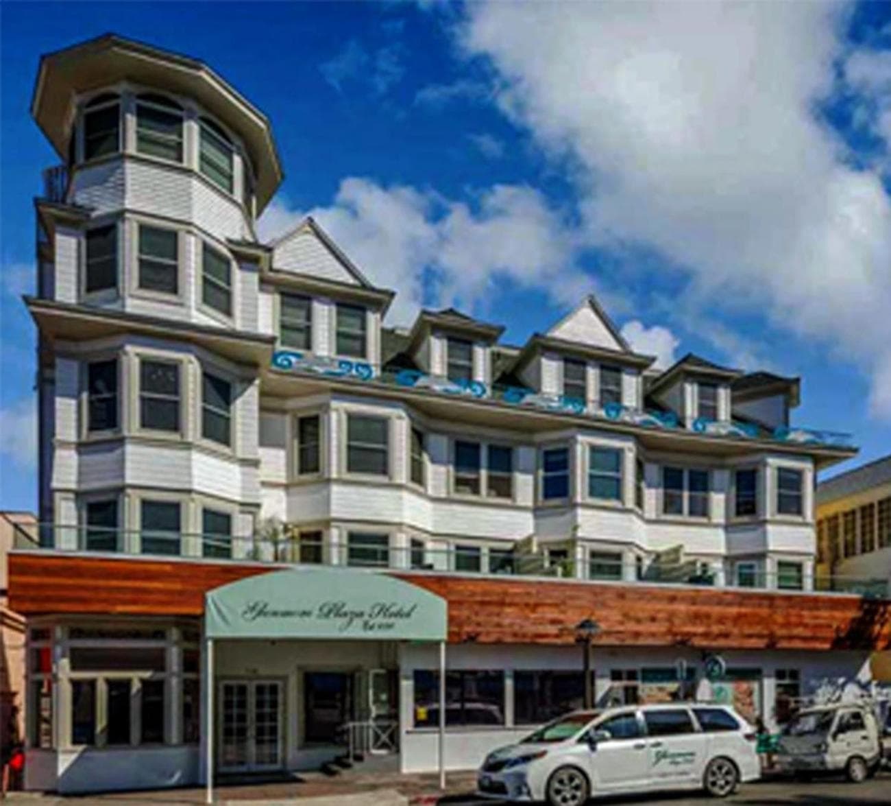 Glenmore Plaza Hotel featured exterior or lobby in Avalon, CA — similar hotel