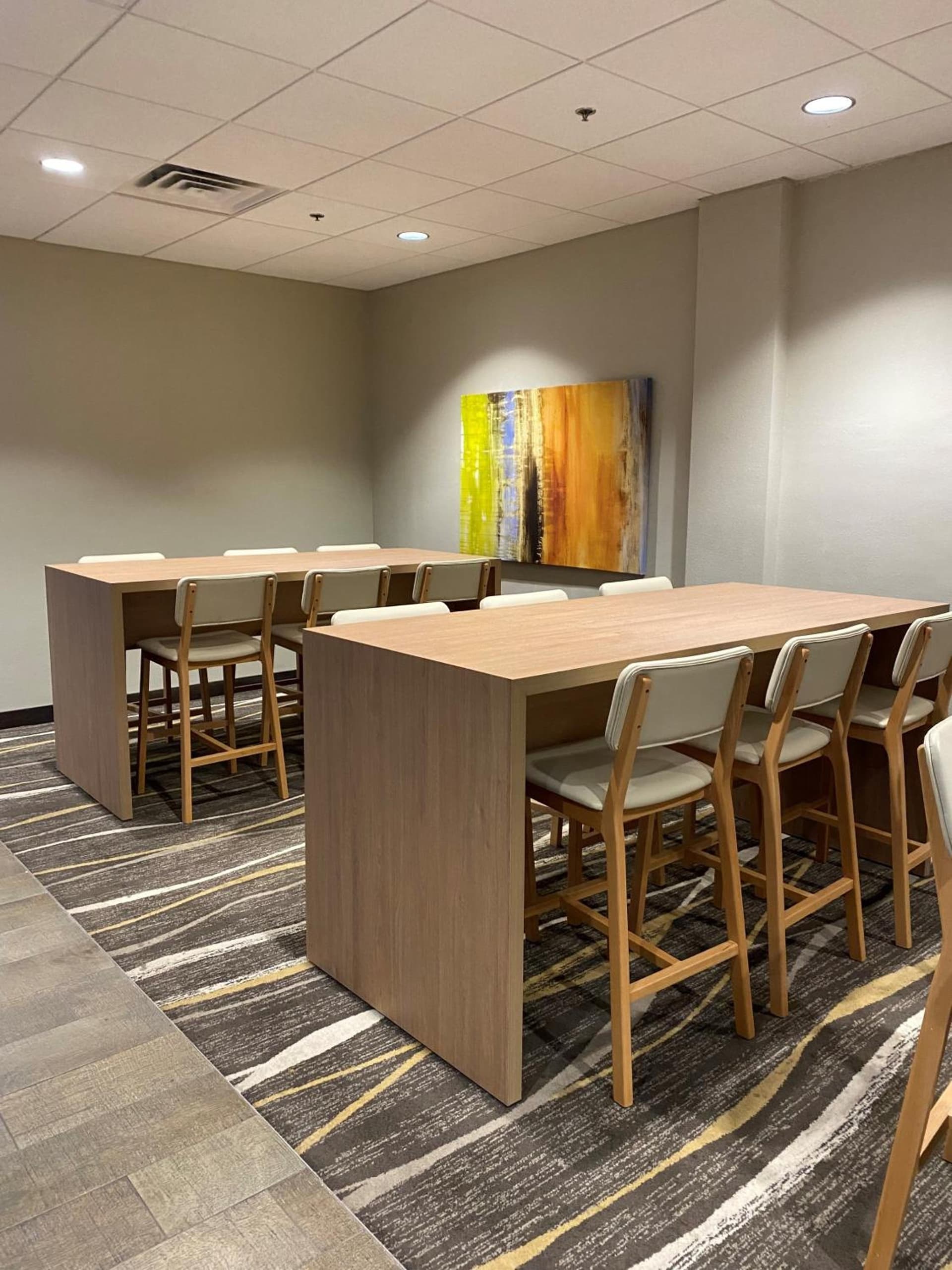 AmericInn by Wyndham Rochester Near Mayo Clinic interior in Rochester, MN — gallery photo 2