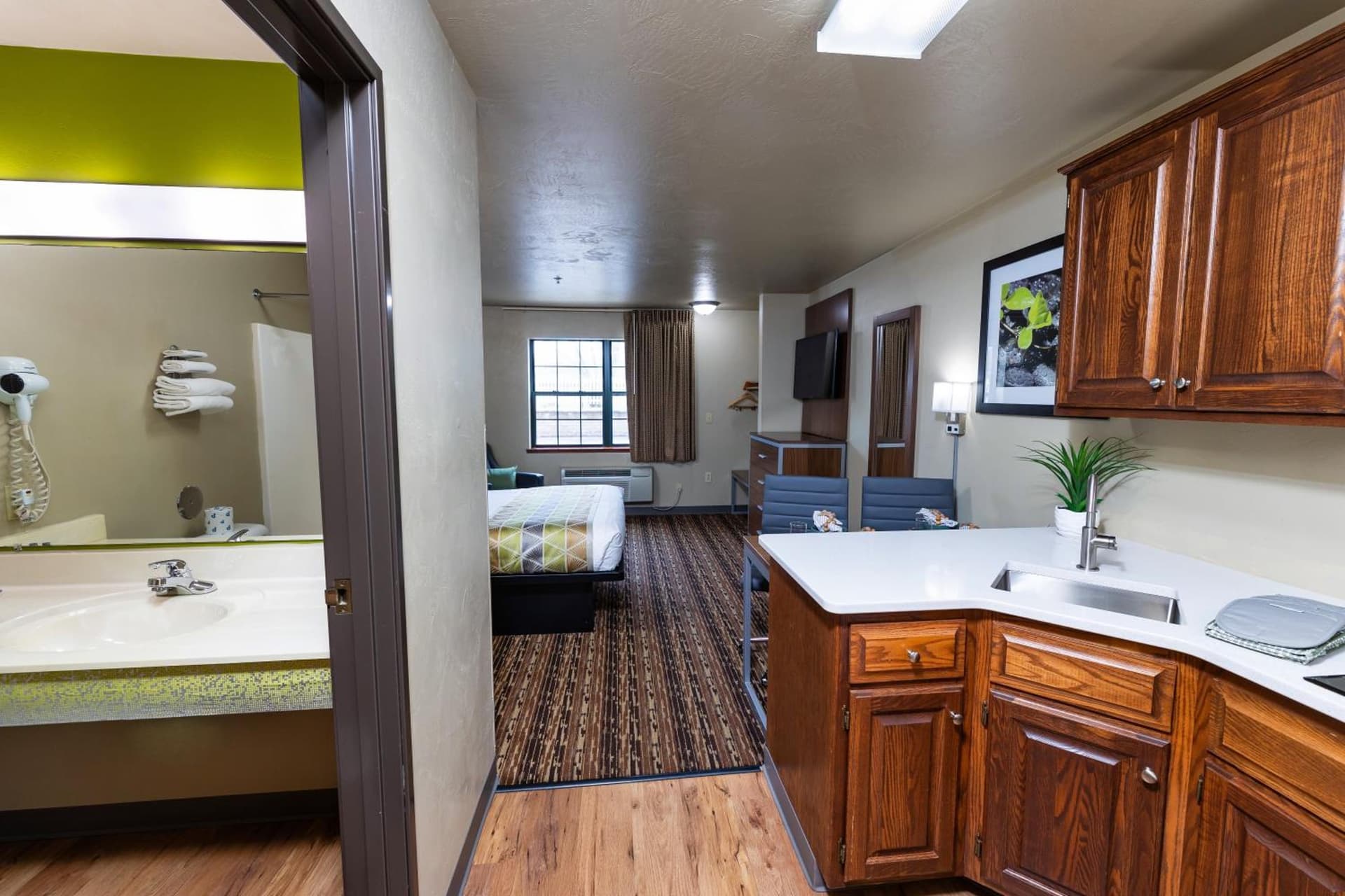 Extended Stay Airport gallery photo in Green Bay, WI — image 11