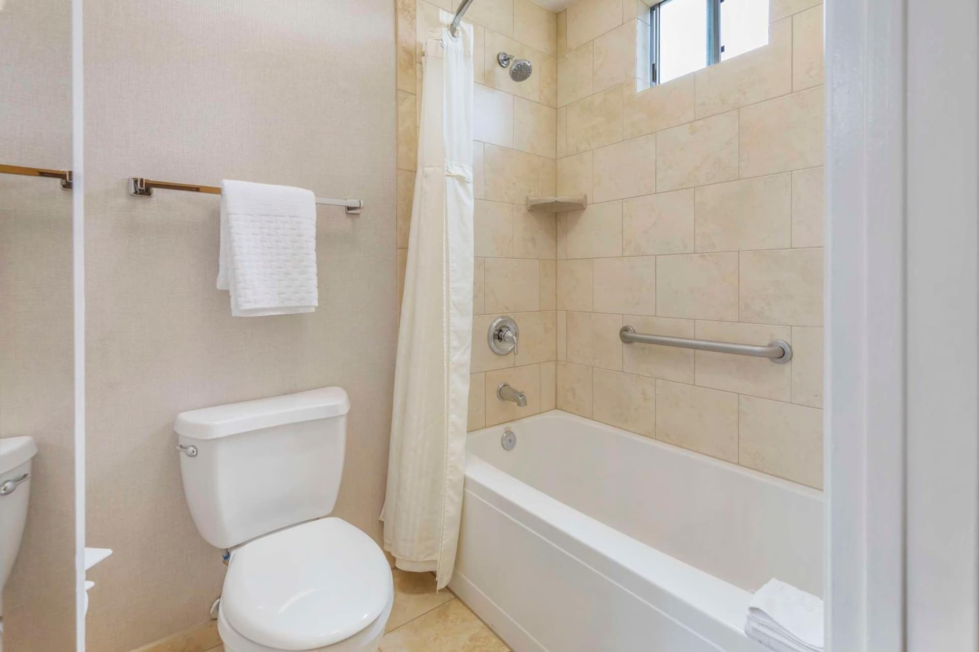 Best Western Plus Stovall's Inn gallery photo in Anaheim, CA — image 40