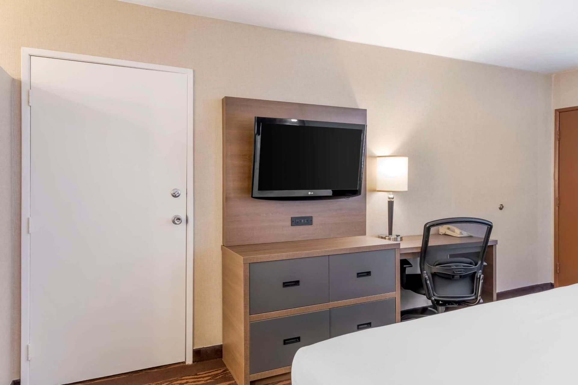 Best Western Plus Stovall's Inn gallery photo in Anaheim, CA — image 12