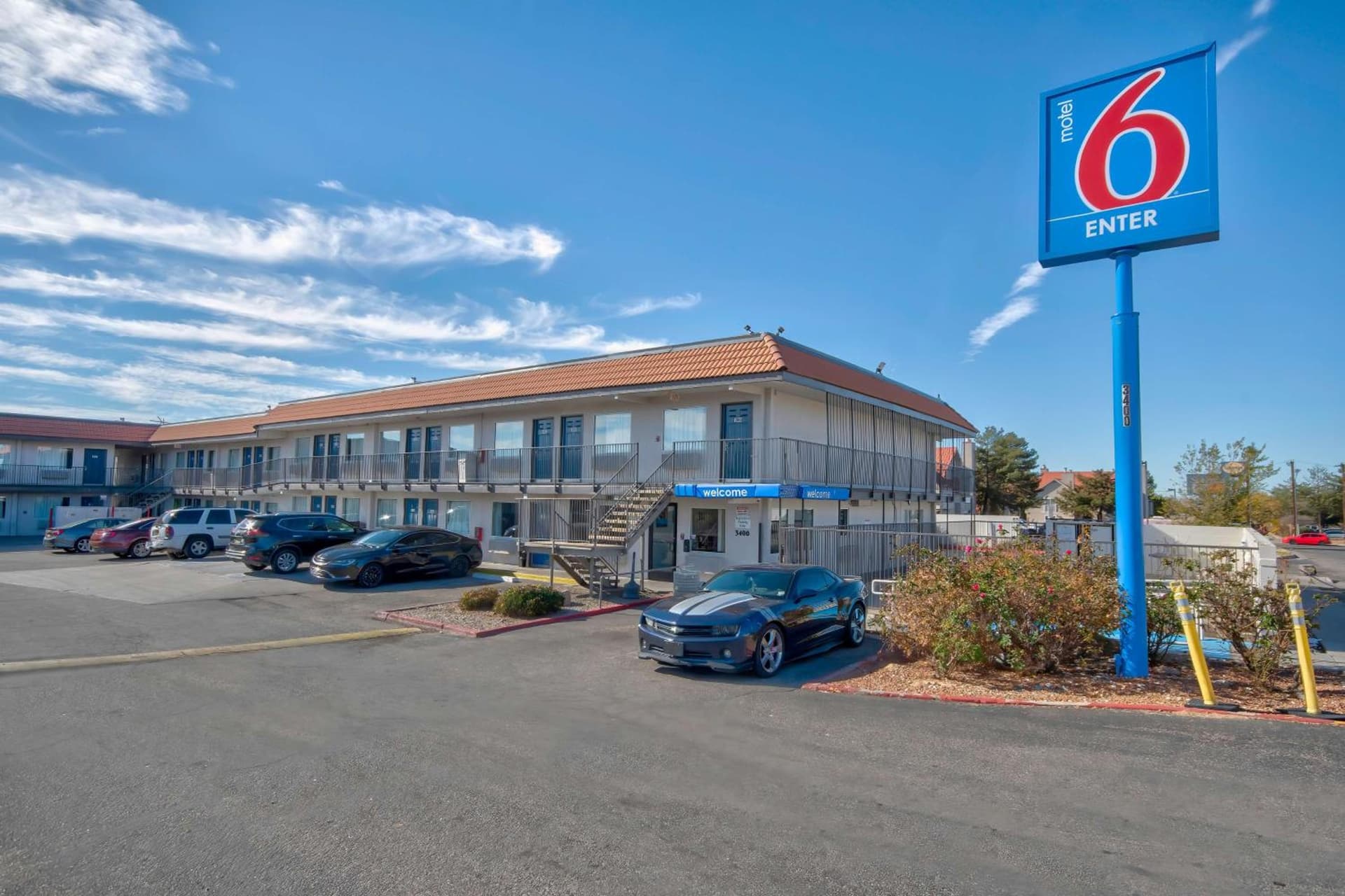 Motel 6-Albuquerque, NM - Carlisle featured exterior or lobby in Albuquerque, NM — similar hotel
