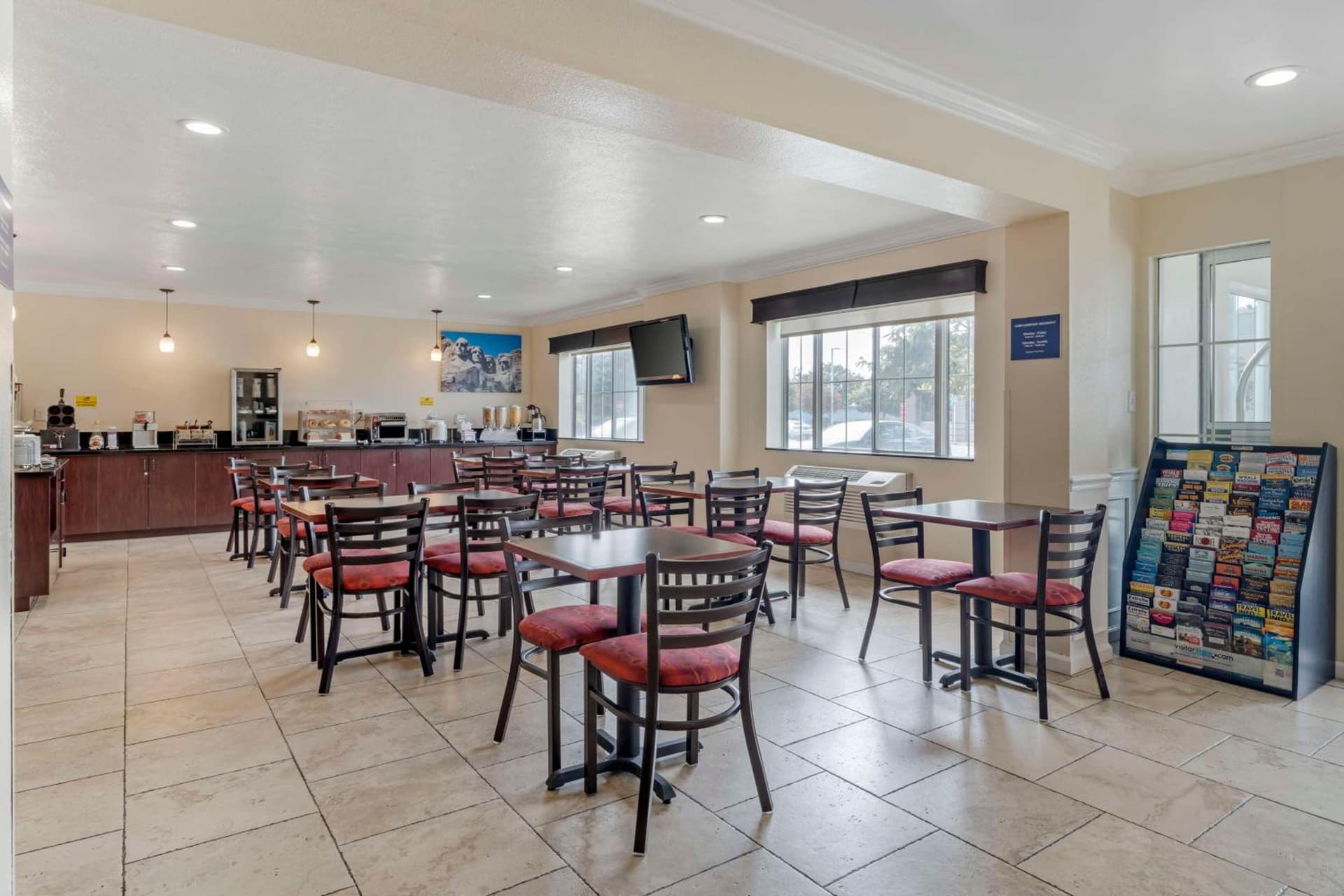 Best Western Salinas Monterey interior in Salinas, CA — gallery photo 2