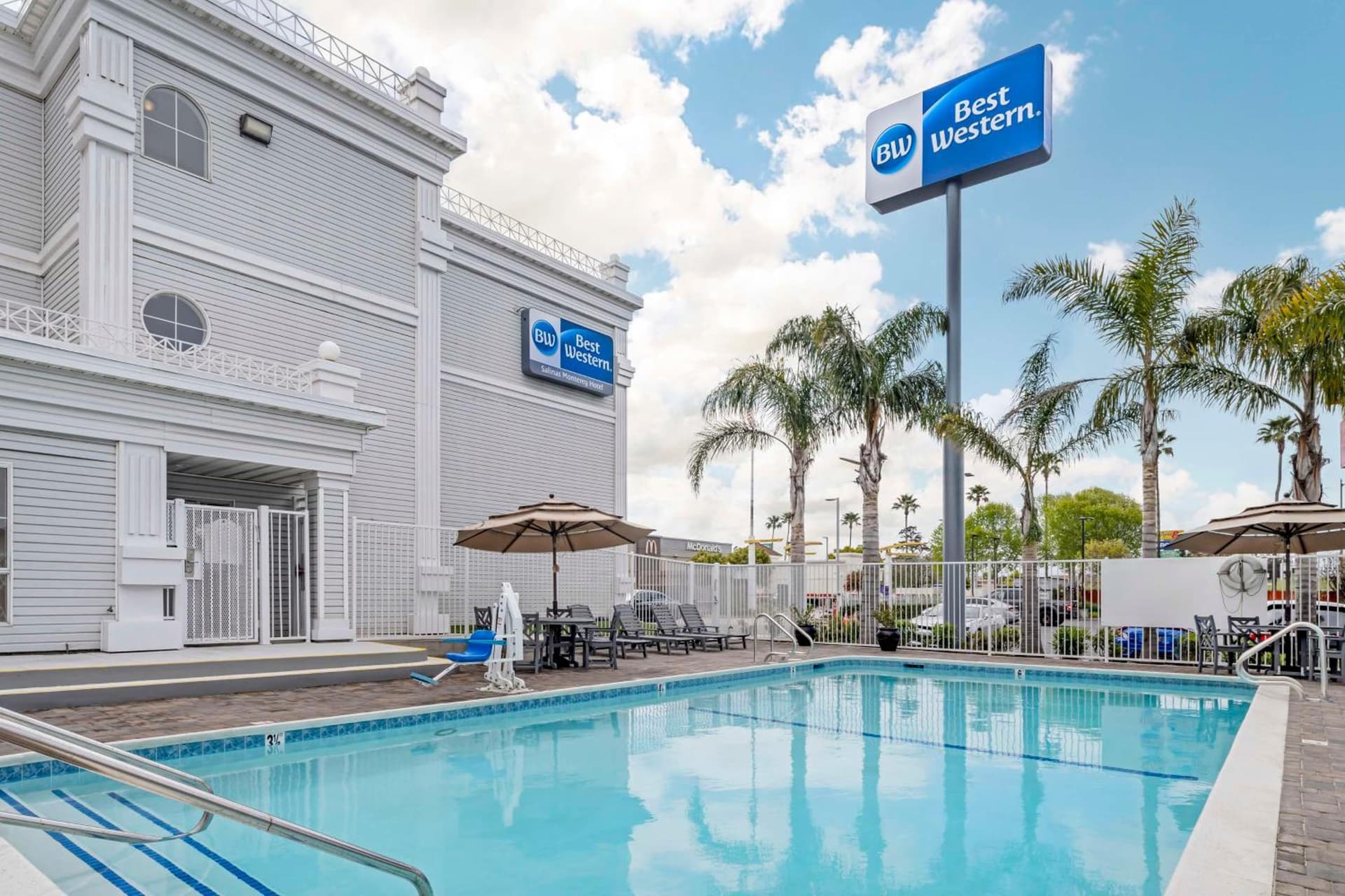 Best Western Salinas Monterey interior in Salinas, CA — gallery photo 2