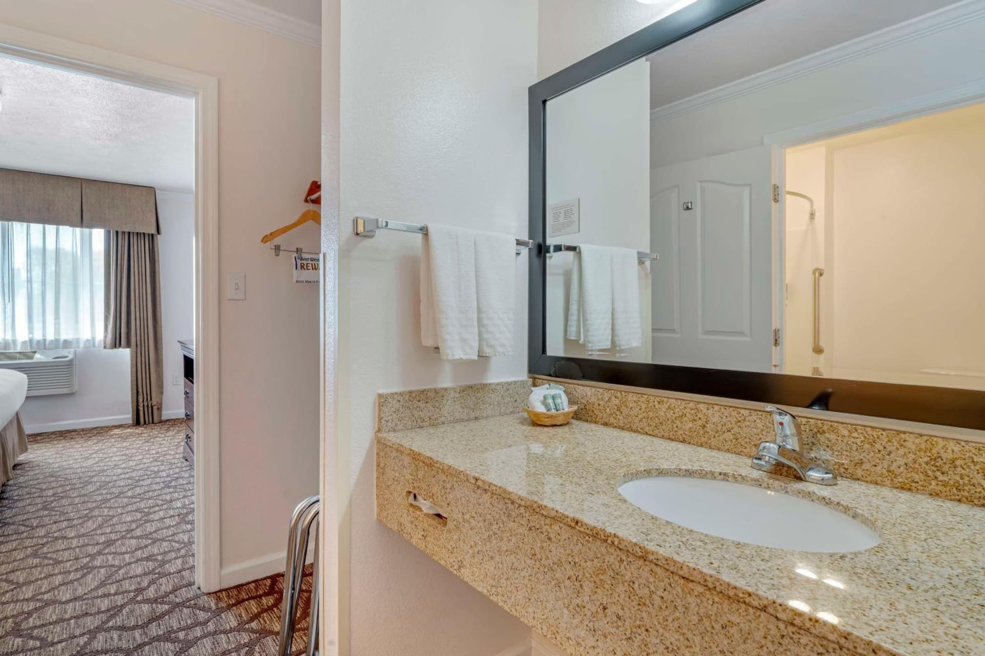 Best Western Salinas Monterey gallery photo in Salinas, CA — image 6