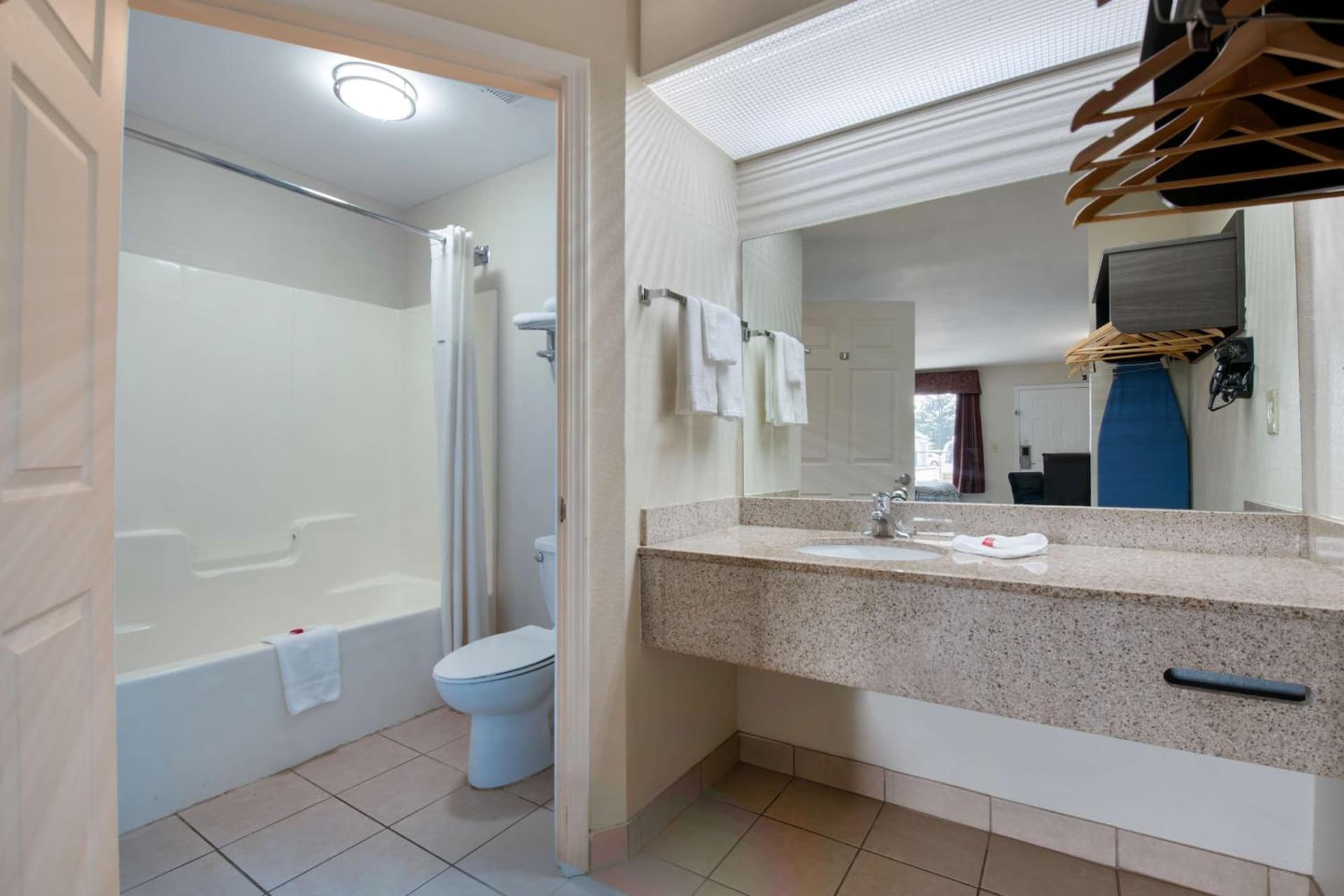 Motel 6  Macon, GA – I-475 gallery photo in Macon, GA — image 10