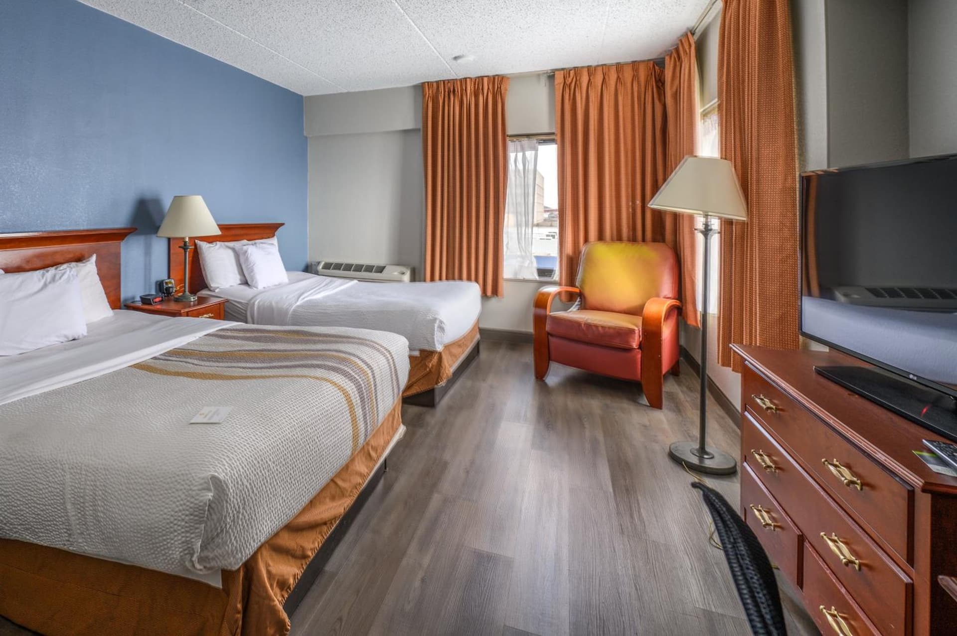 La Quinta by Wyndham New Haven gallery photo in New Haven, CT — image 54