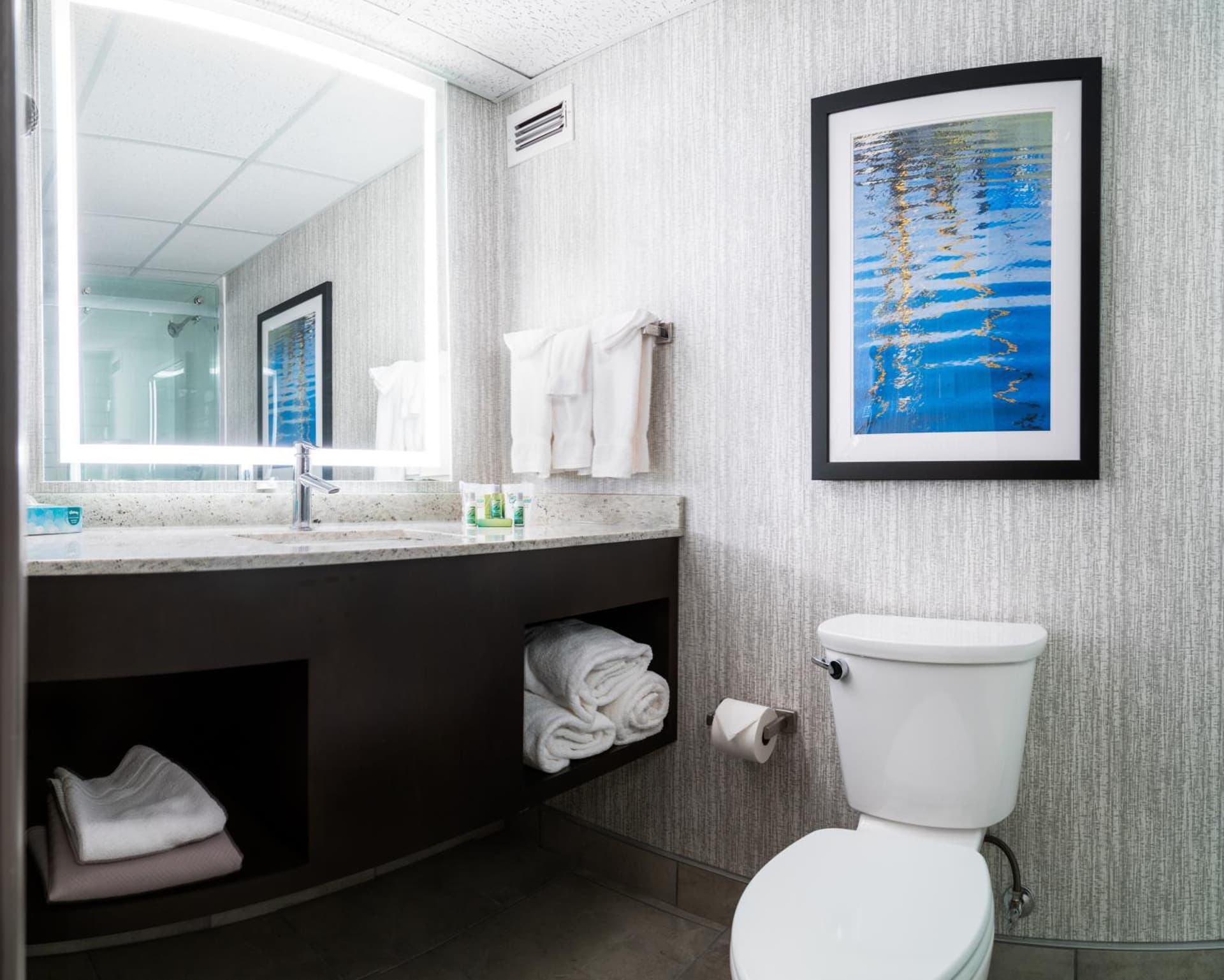MCM Eleganté Hotel & Conference Center gallery photo in Beaumont, TX — image 9