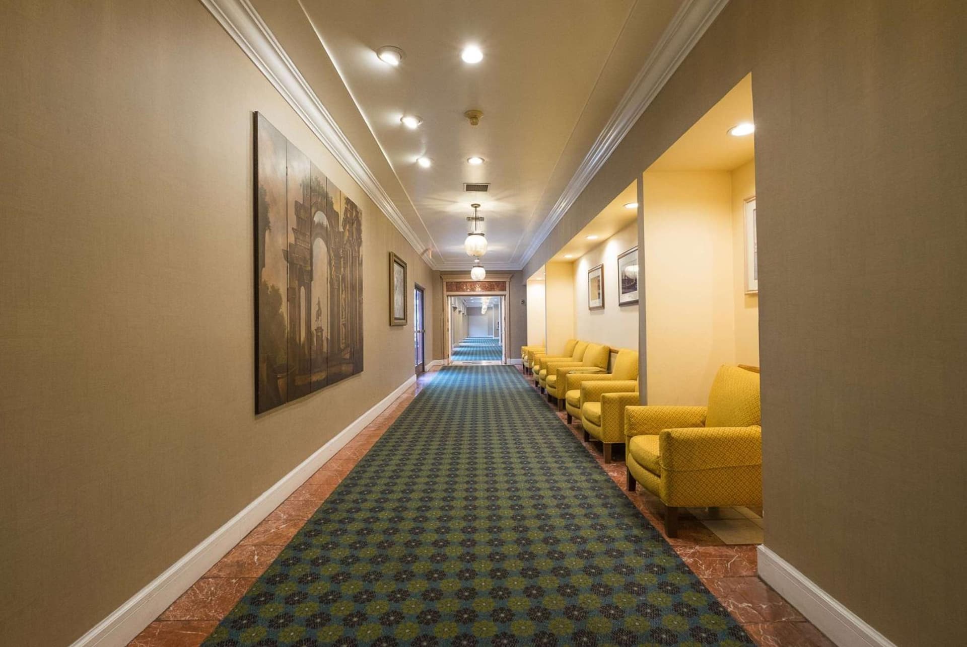 Howard Johnson by Wyndham Fullerton/Anaheim Conference Cntr gallery photo in Fullerton, CA — image 4