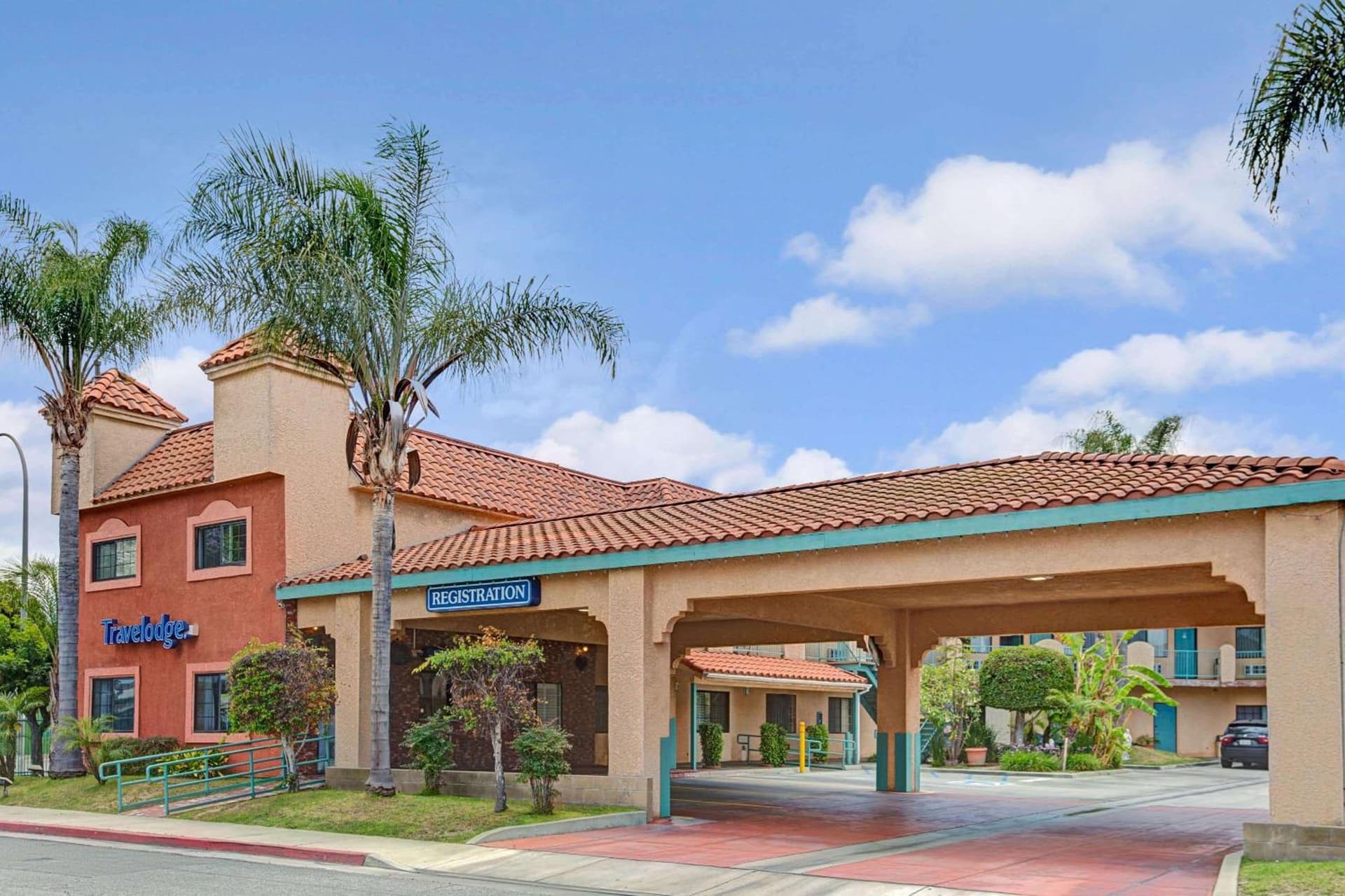 Travelodge by Wyndham Lynwood property views in Lynwood, CA — gallery photo 3