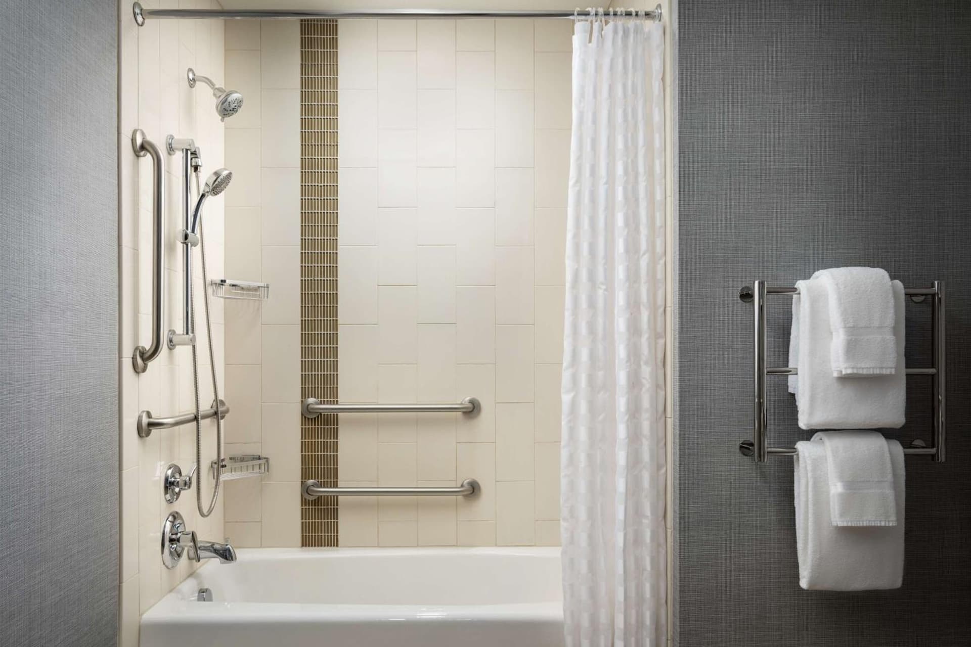 Hyatt Place Canton gallery photo in Lake Cable, OH — image 12