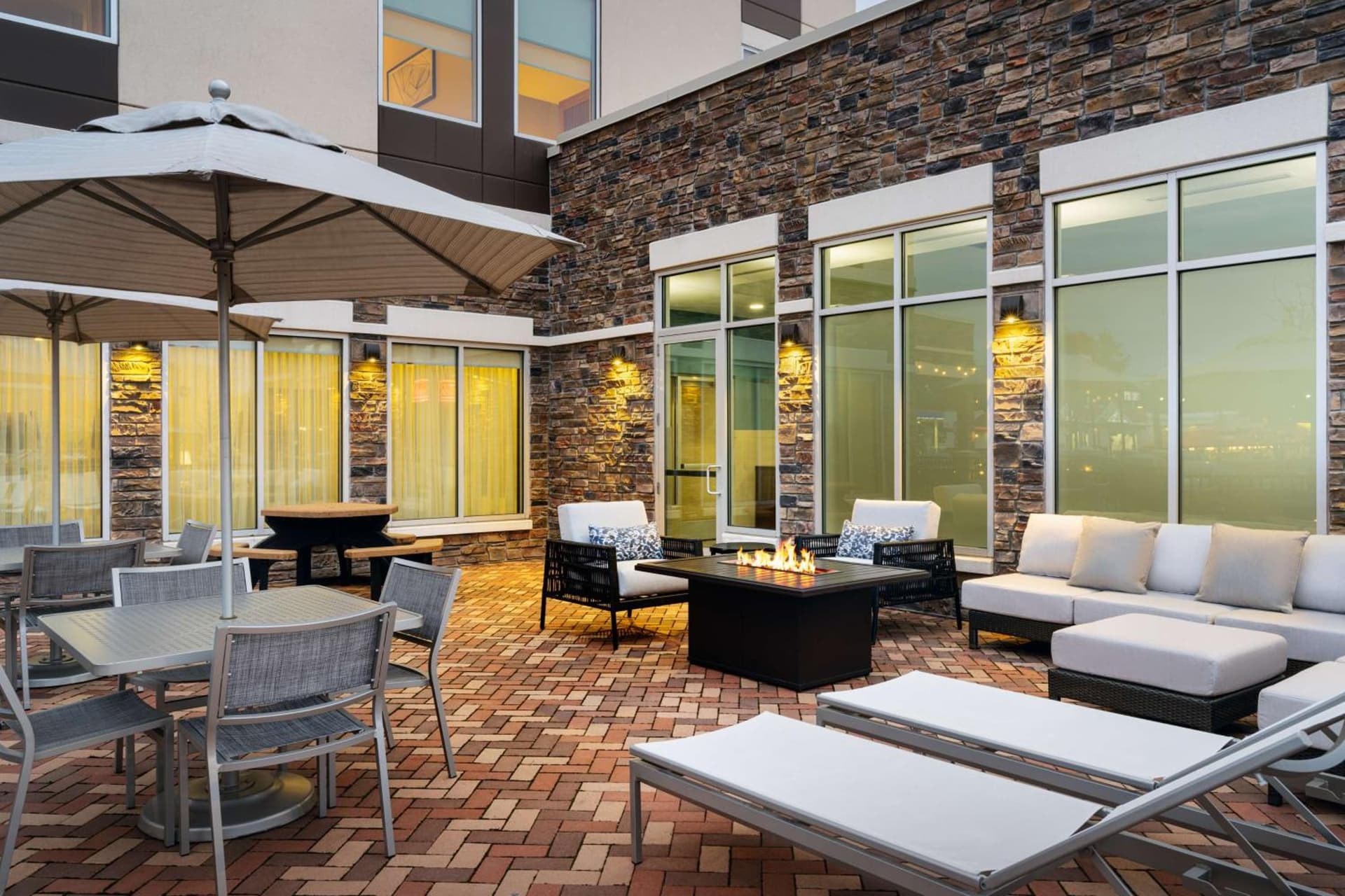 Hyatt Place Canton gallery photo in Lake Cable, OH — image 21