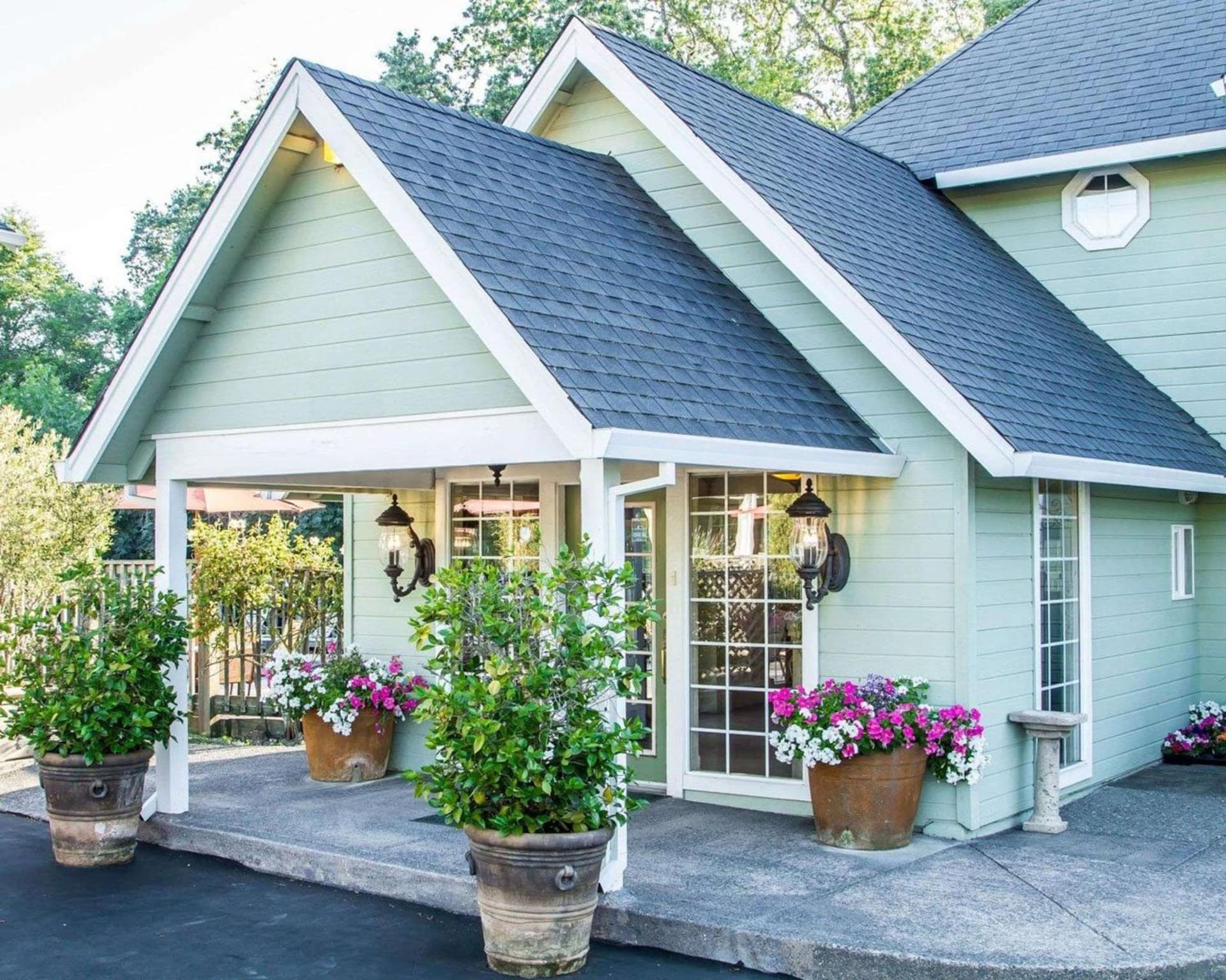 The Inn at Baechtel Creek property views in Willits, CA — gallery photo 3