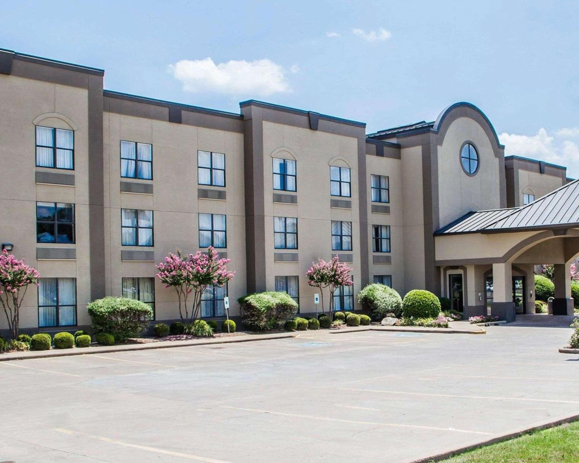 Comfort Suites McAlester interior in McAlester, OK — gallery photo 2