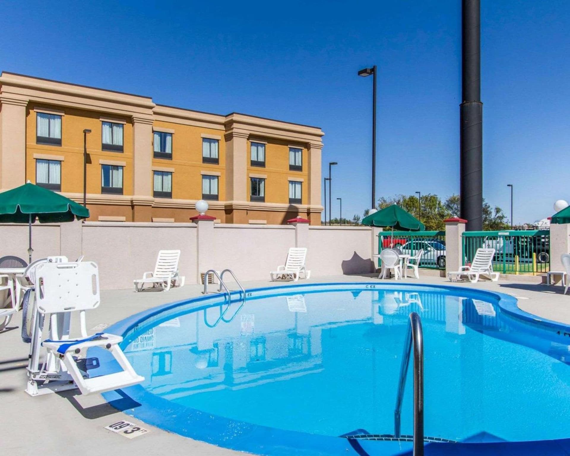 Quality Inn Oak Grove Fort Campbell gallery photo in Oak Grove, KY — image 7