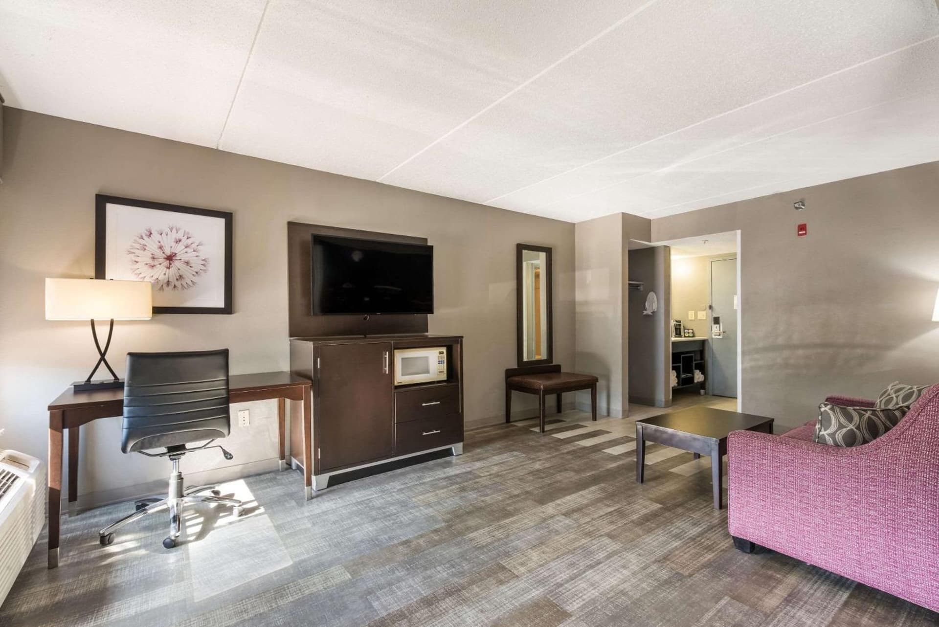 Clarion Pointe Greensboro Airport gallery photo in Greensboro, NC — image 13