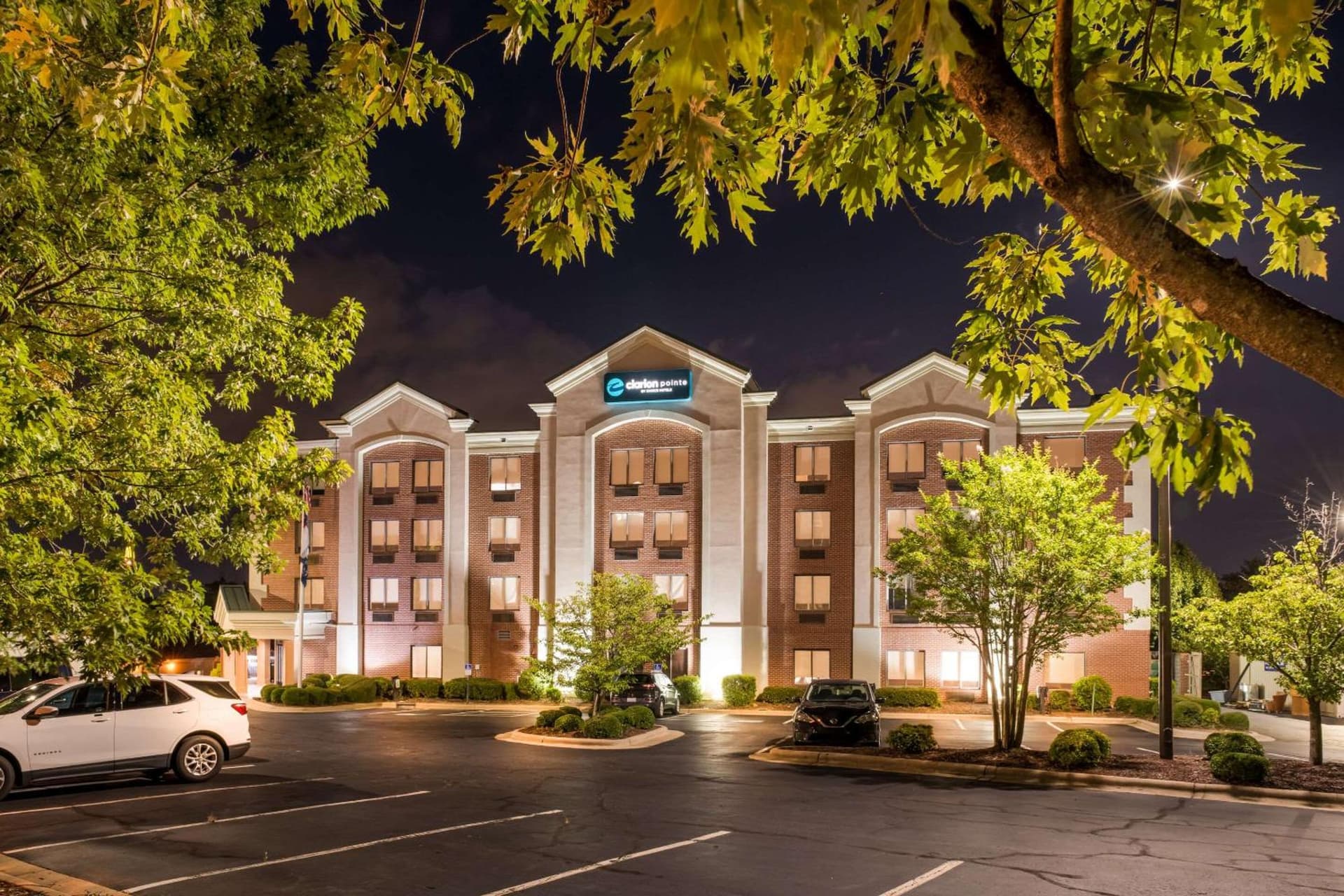 Clarion Pointe Greensboro Airport gallery photo in Greensboro, NC — image 39