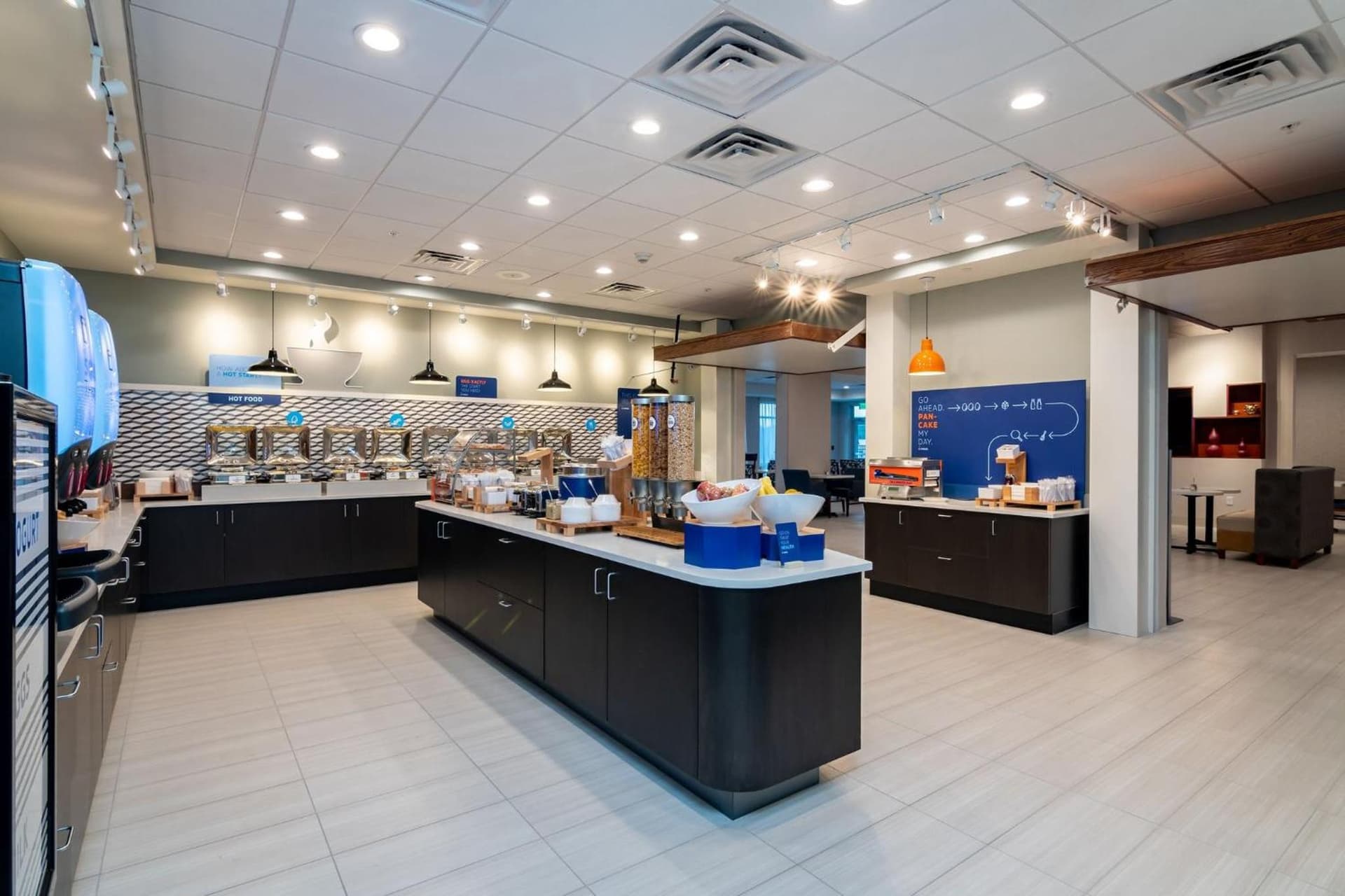 Holiday Inn Express & Suites Orlando- Lake Buena Vista by IHG property views in Orlando, FL — gallery photo 3