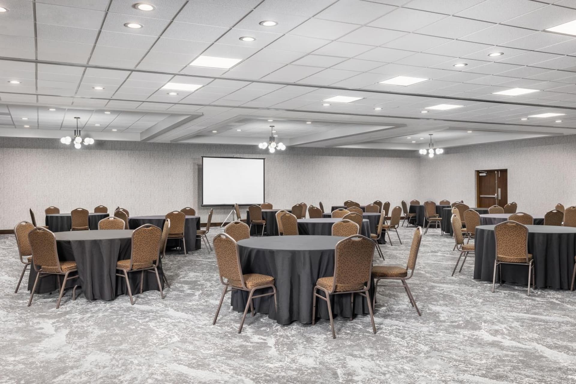 Doubletree By Hilton Greensboro Airport gallery photo in Greensboro, NC — image 55