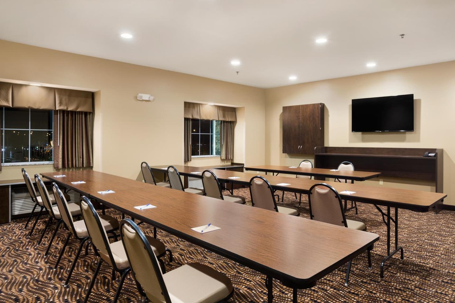 Microtel Inn & Suites by Wyndham Cambridge gallery photo in Cambridge, OH — image 22