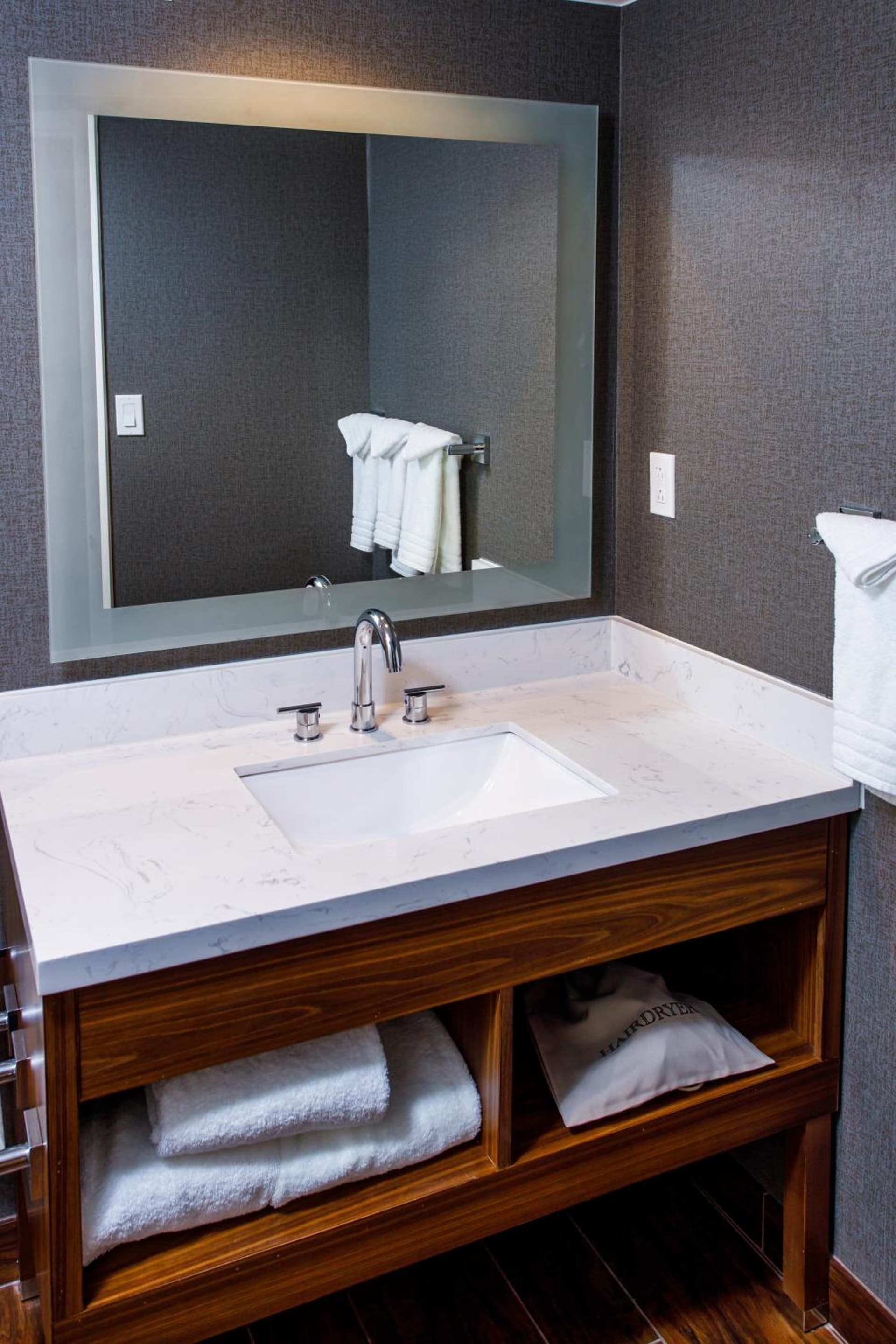DoubleTree by Hilton Appleton, WI gallery photo in Appleton, WI — image 6