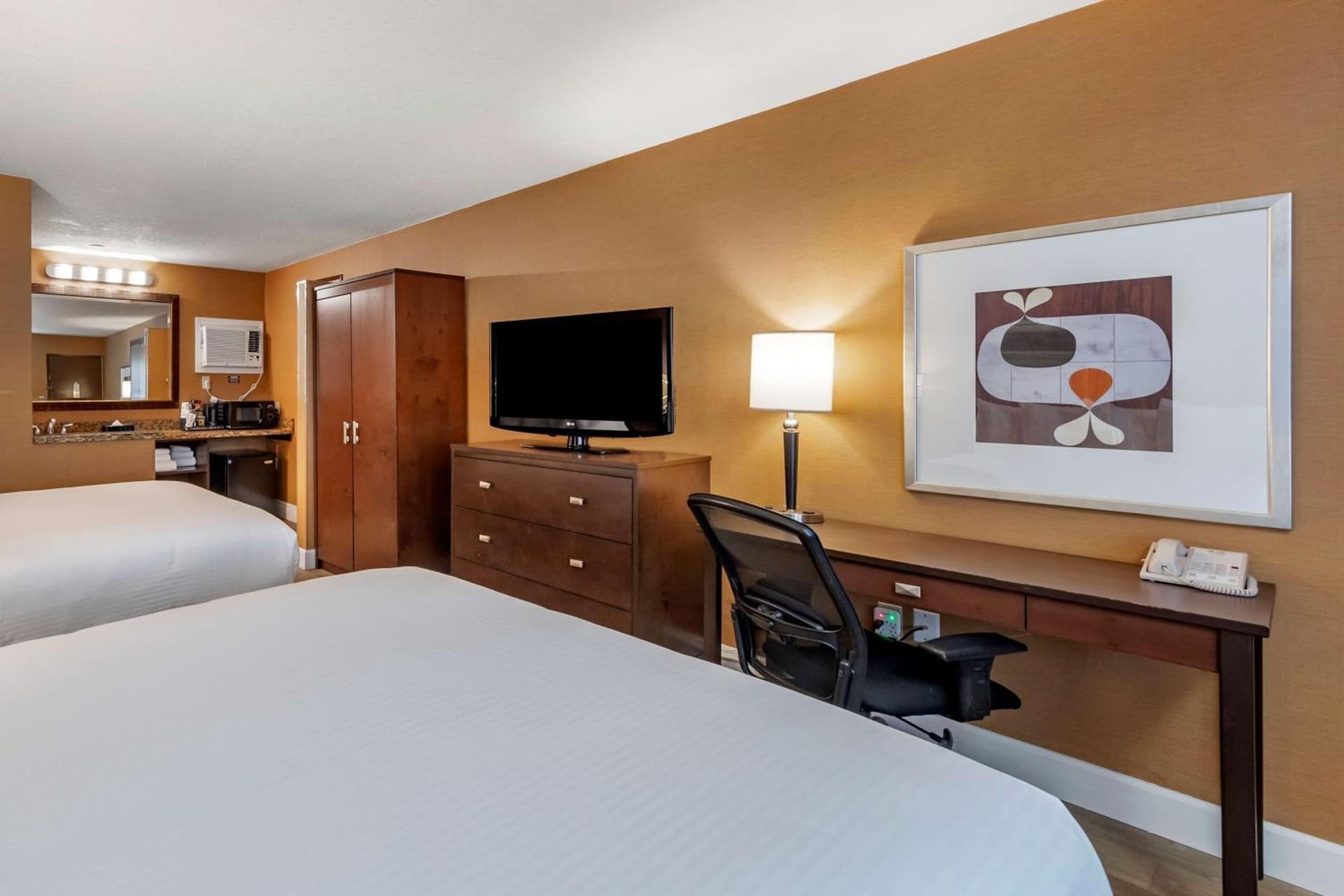 Best Western Plus Stovall's Inn gallery photo in Anaheim, CA — image 9