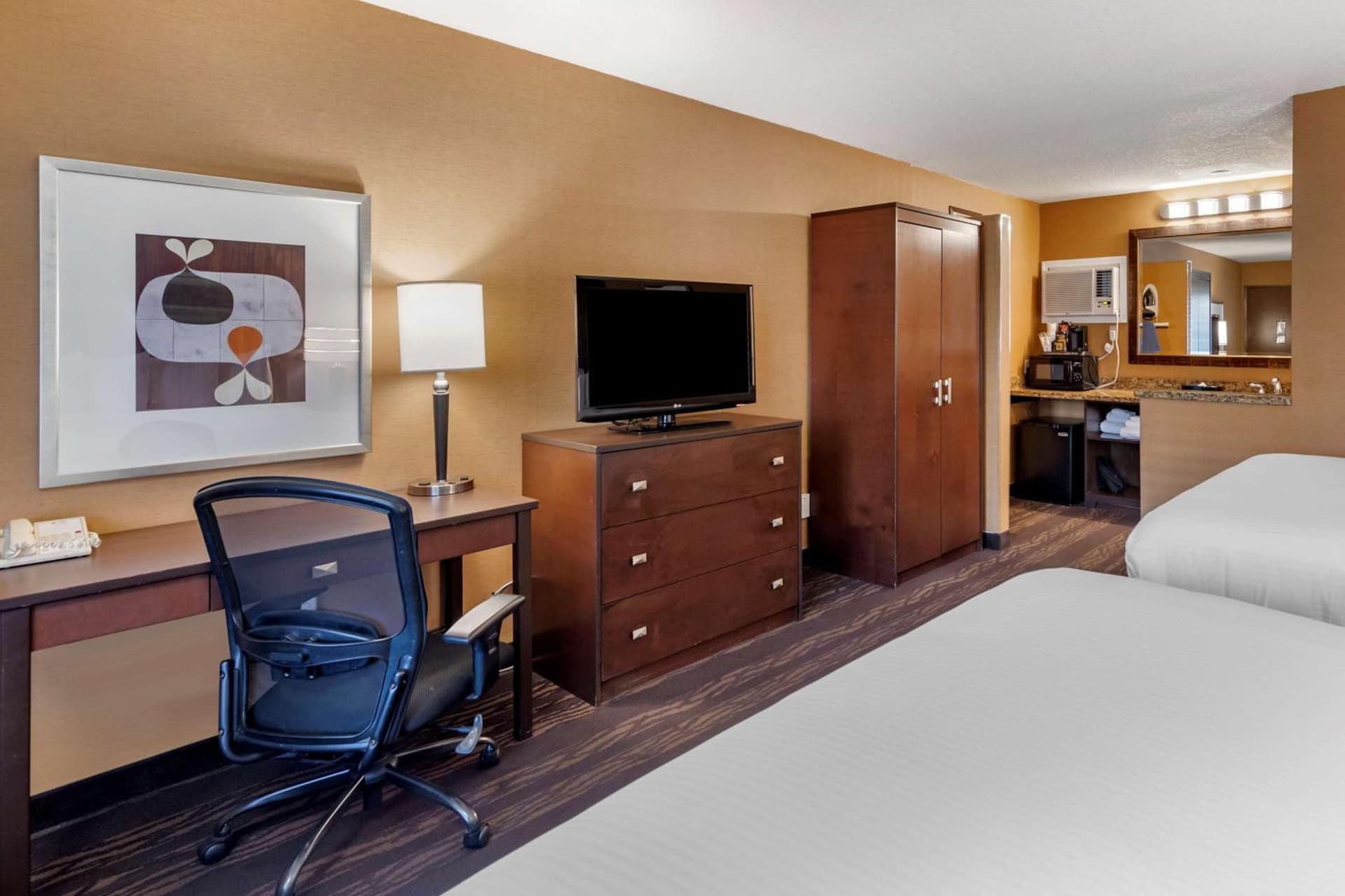 Best Western Plus Stovall's Inn gallery photo in Anaheim, CA — image 19