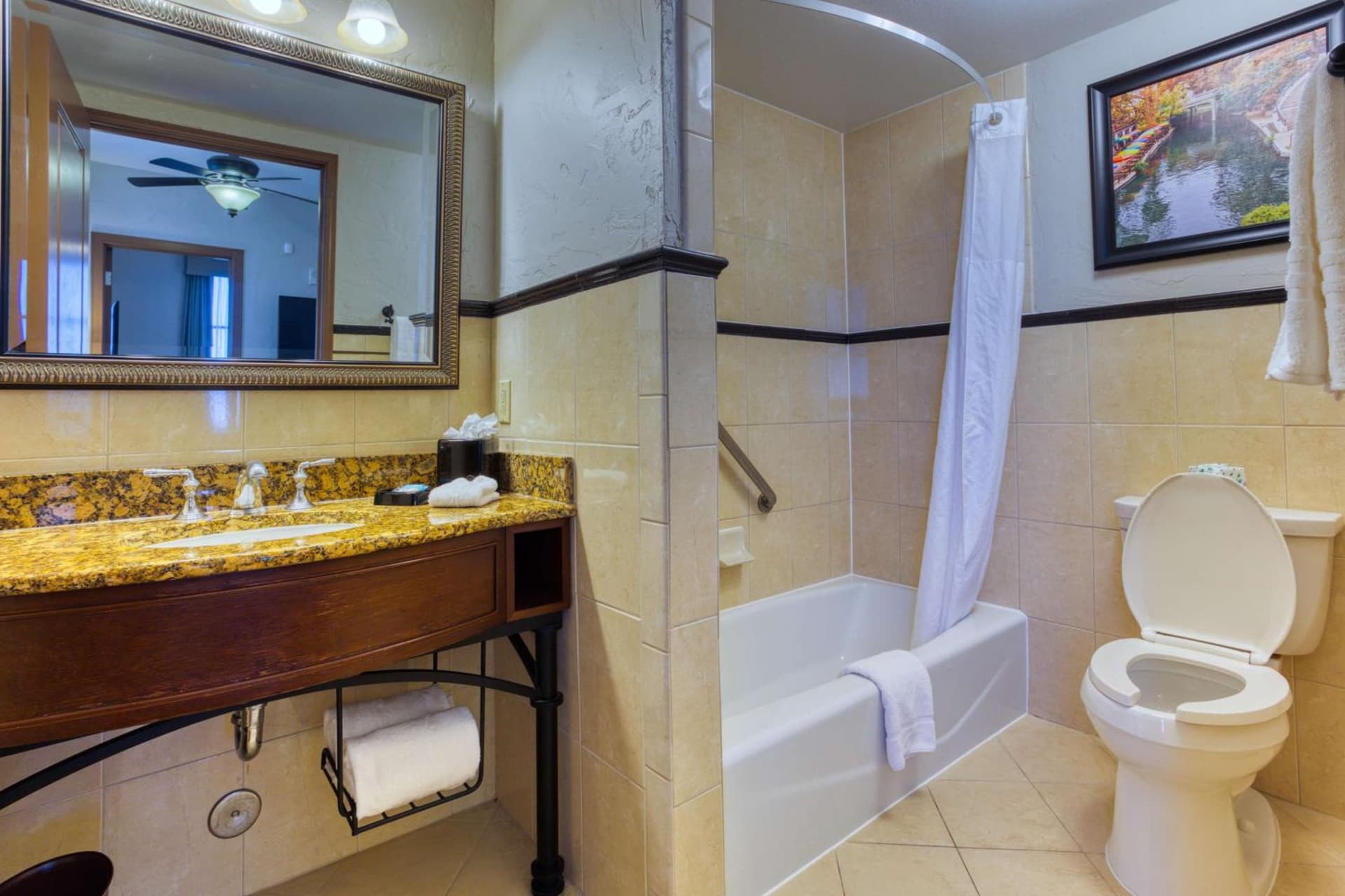 Drury Plaza Hotel San Antonio Riverwalk gallery photo in San Antonio, TX — image 101