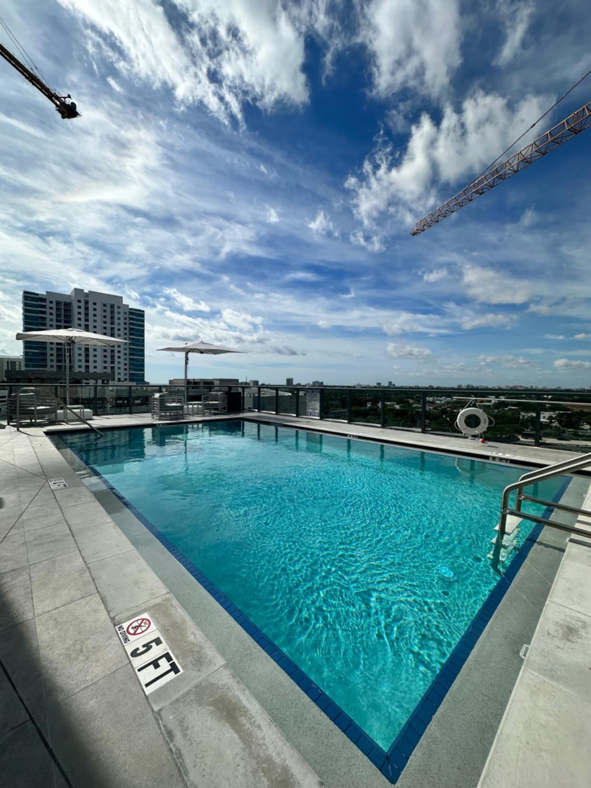 Smart brickell deluxe apartment property views in Miami, FL — gallery photo 3