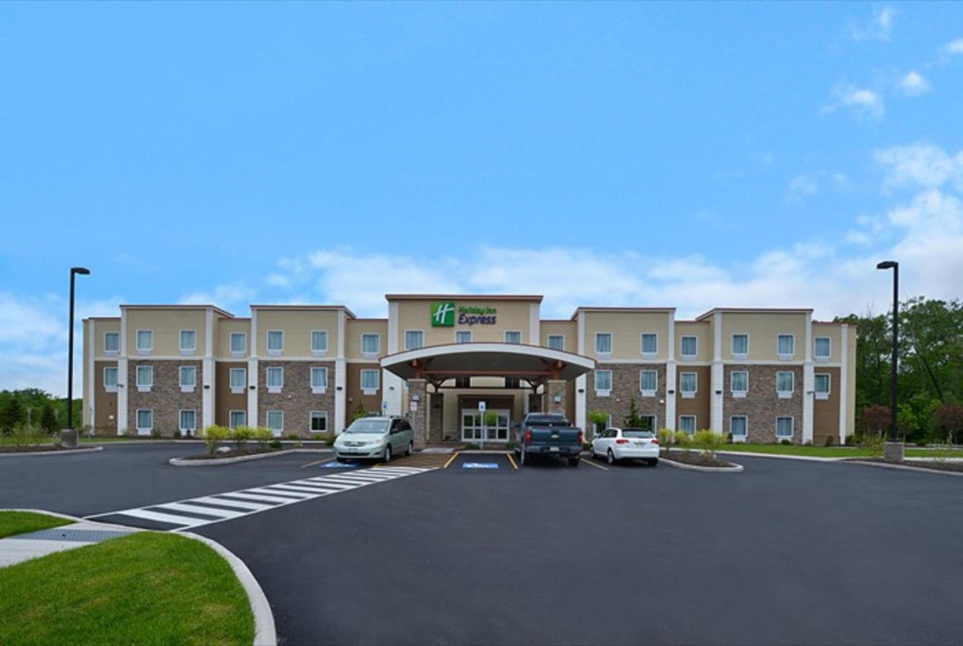 Holiday Inn Express Canandaigua by IHG featured exterior or lobby in Canandaigua, NY — similar hotel