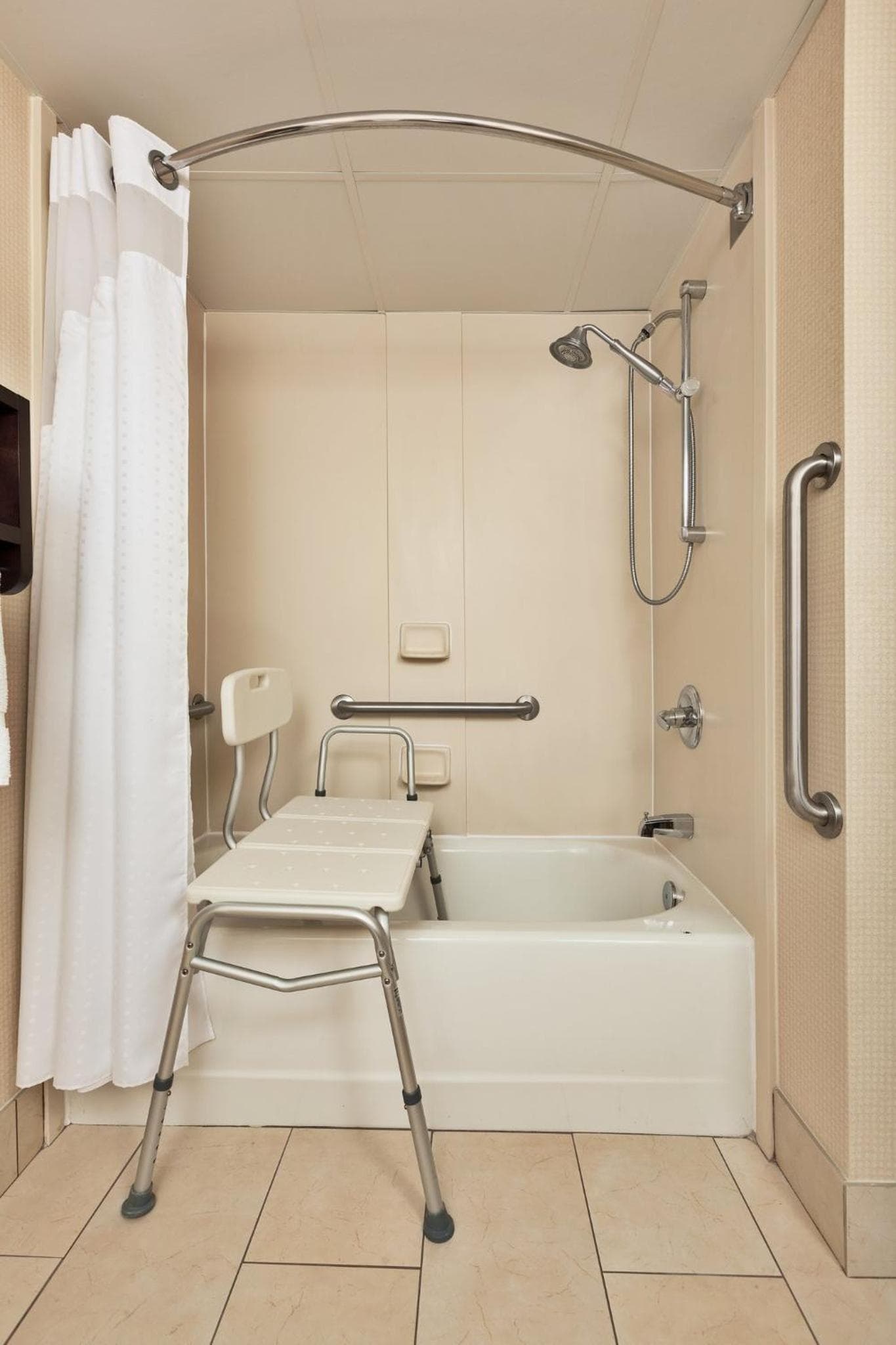 Holiday Inn Express Winston-Salem by IHG gallery photo in Winston-Salem, NC — image 41