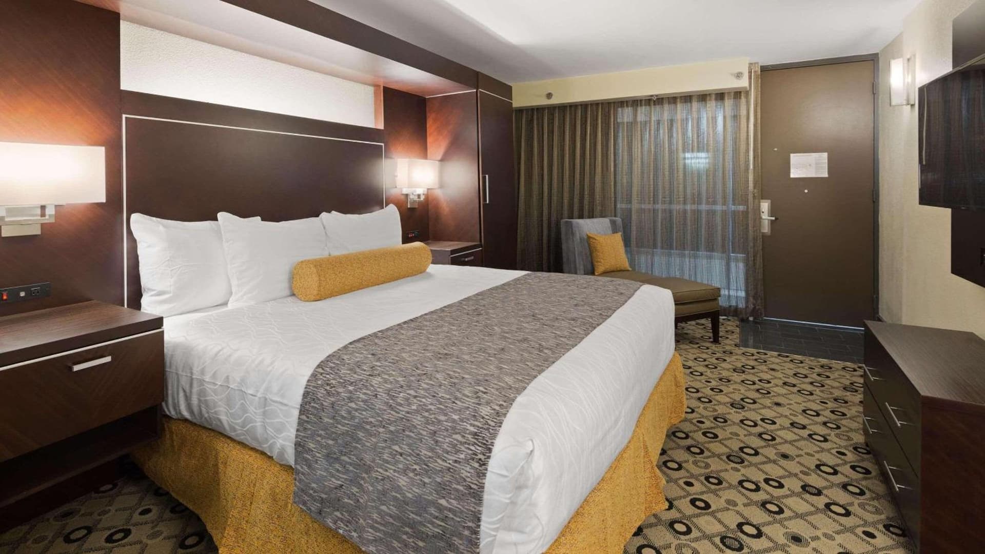 Radisson Hotel Southfield-Detroit property views in Southfield, MI — gallery photo 3