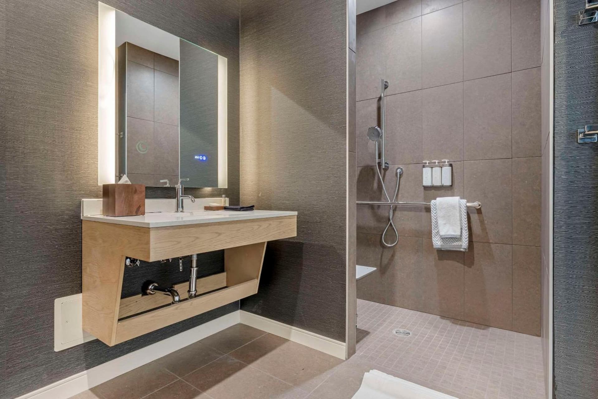 Cambria Hotel Burbank Airport gallery photo in Burbank, CA — image 20