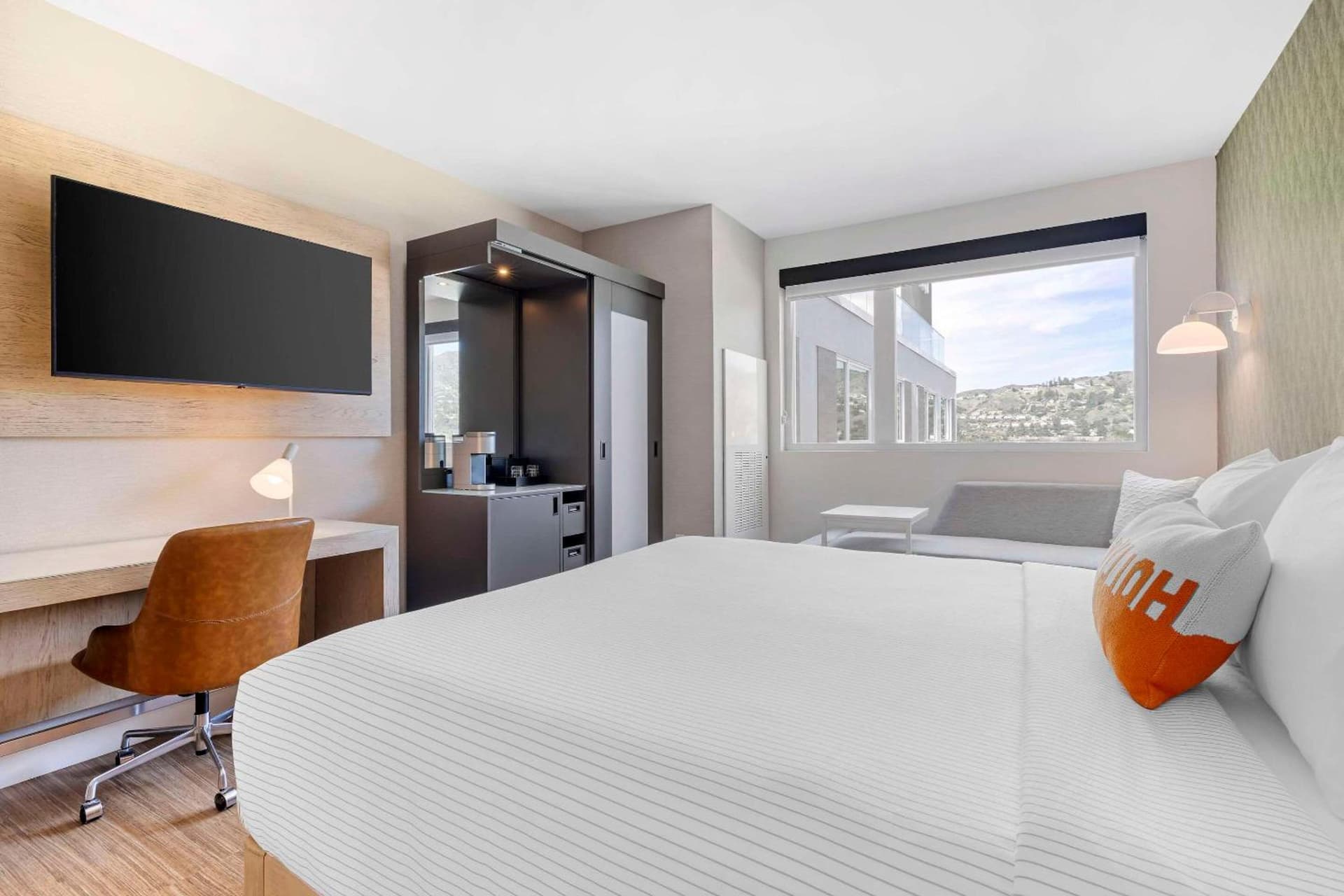 Cambria Hotel Burbank Airport gallery photo in Burbank, CA — image 22