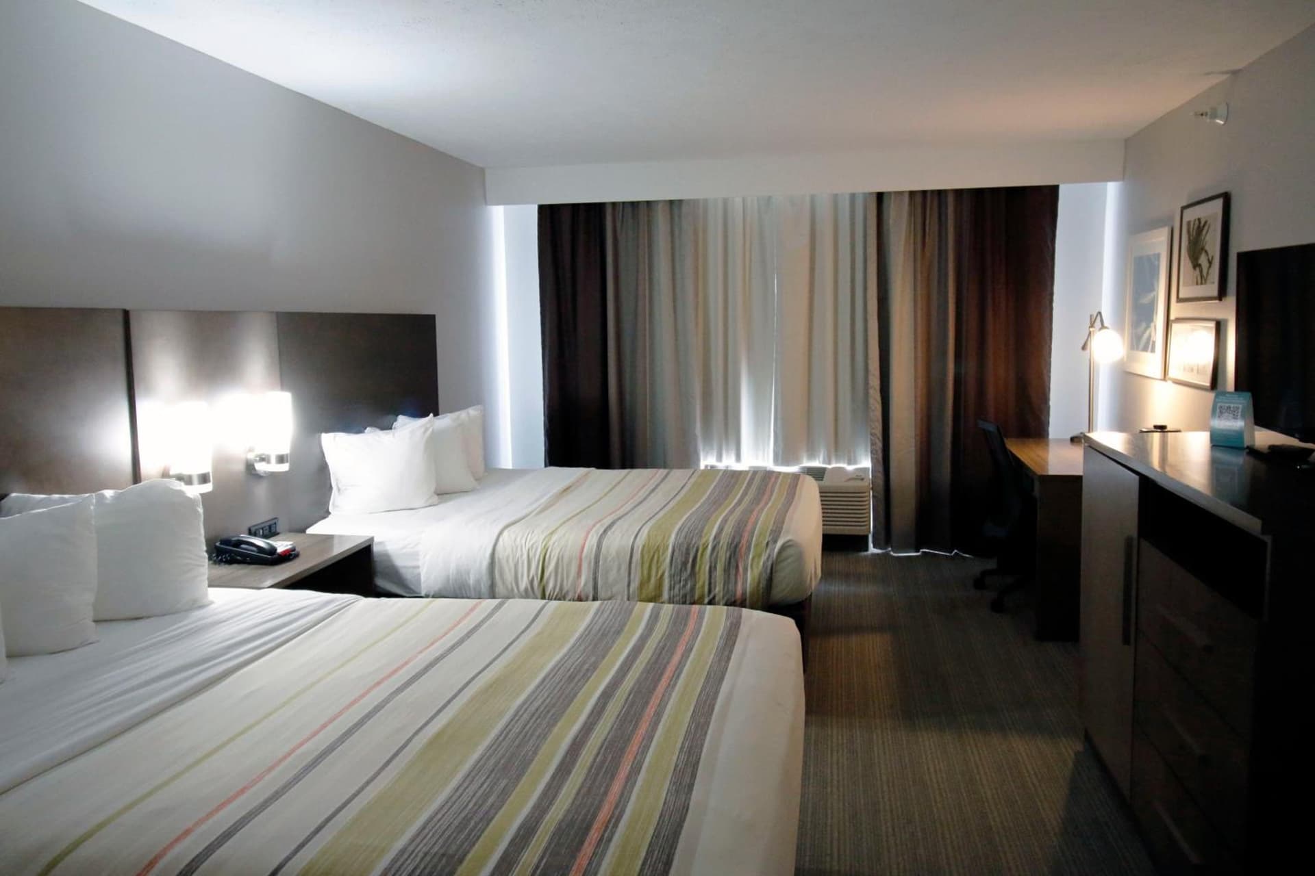 Country Inn & Suites by Radisson, Council Bluffs, IA interior in Council Bluffs, IA — gallery photo 2