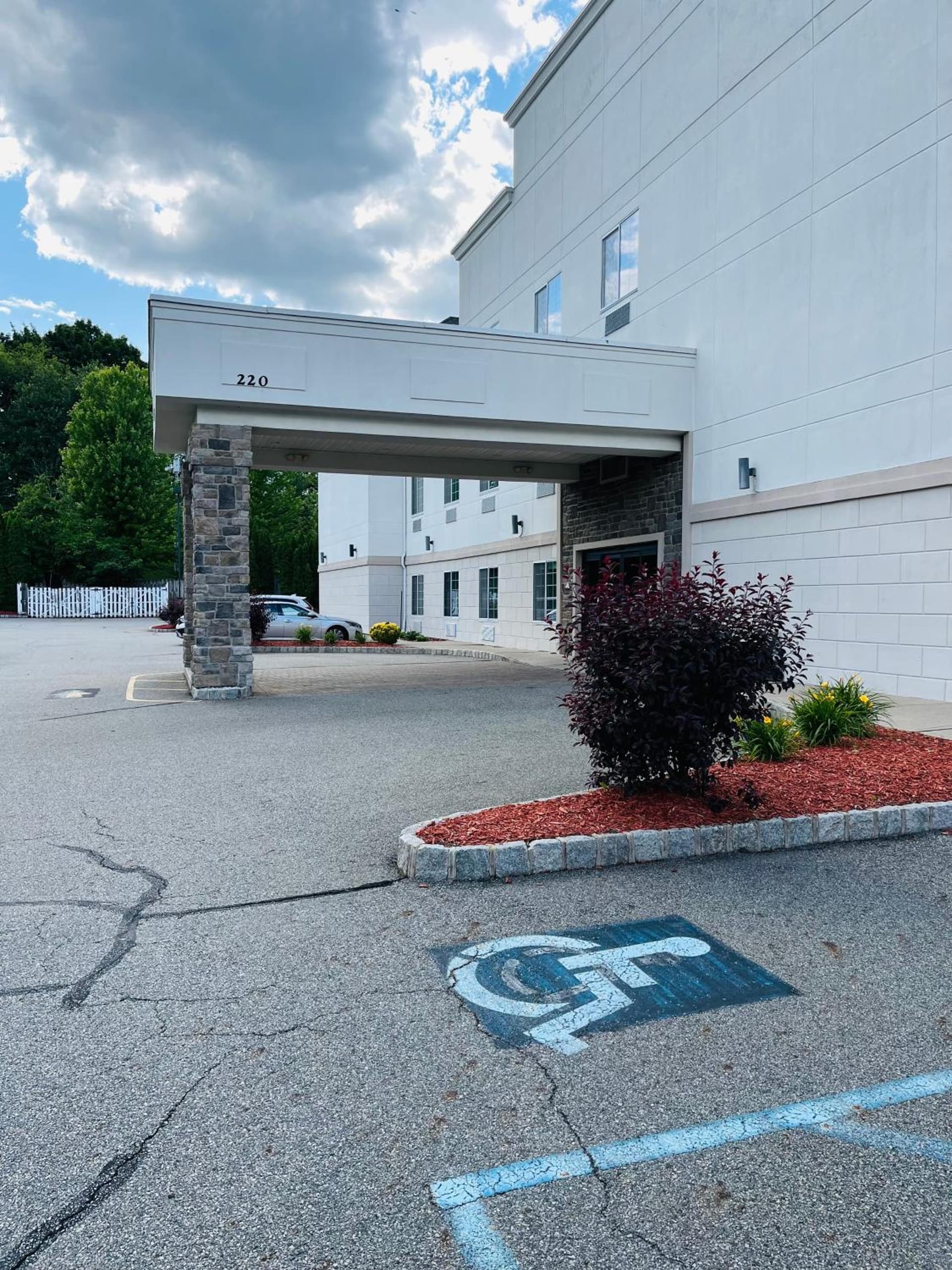 Garner Hotel Mahwah by IHG gallery photo in Mahwah, NJ — image 9