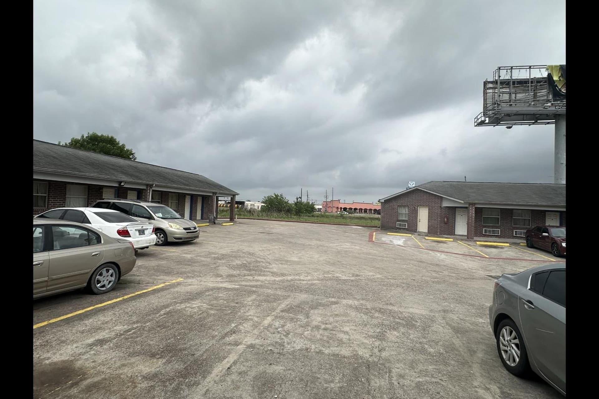 Travel Inn By OYO La Marque Texas City I-45 property views in La Marque, TX — gallery photo 3
