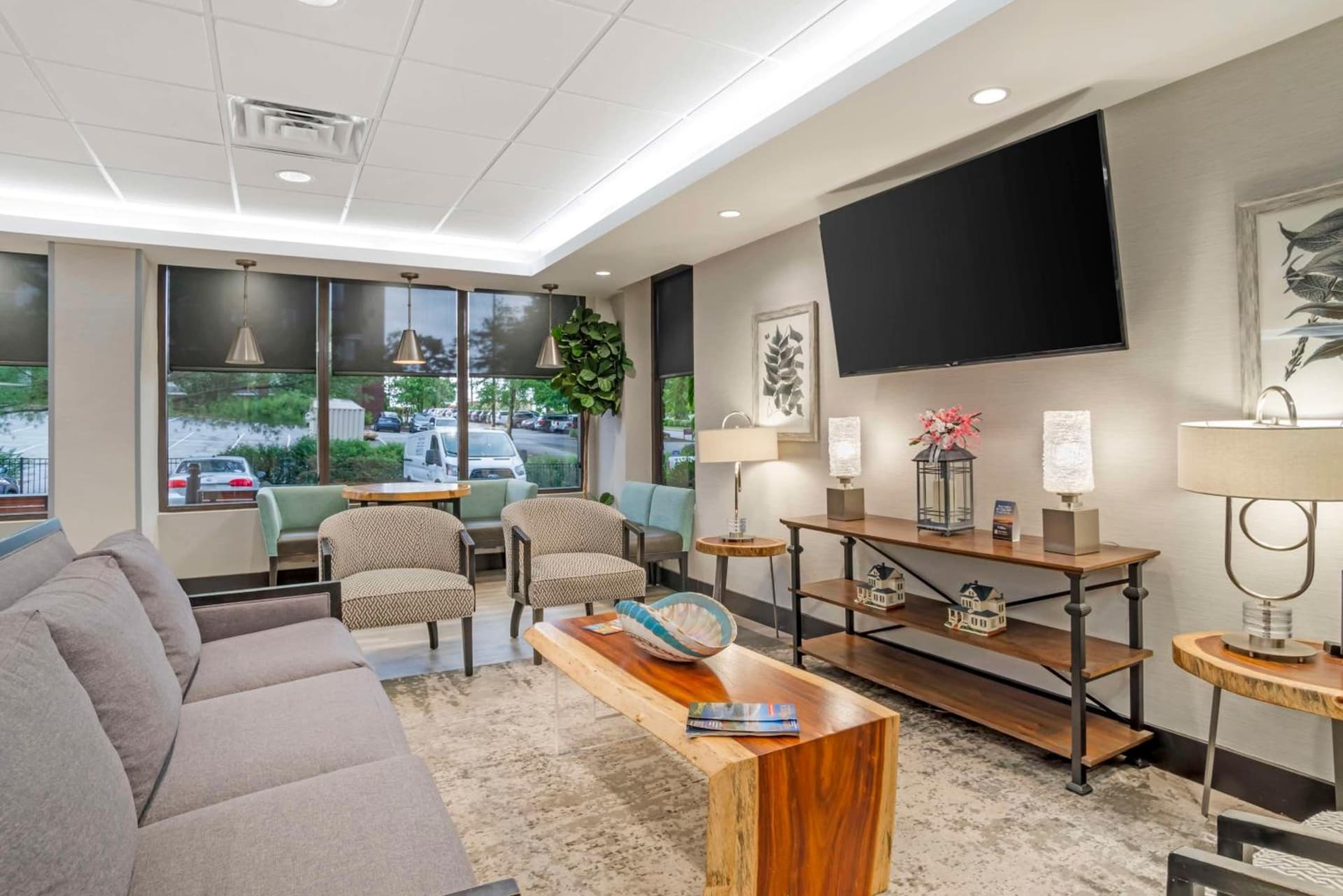 Best Western Plus Greenville I-385 Inn & Suites property views in Greenville, SC — gallery photo 3