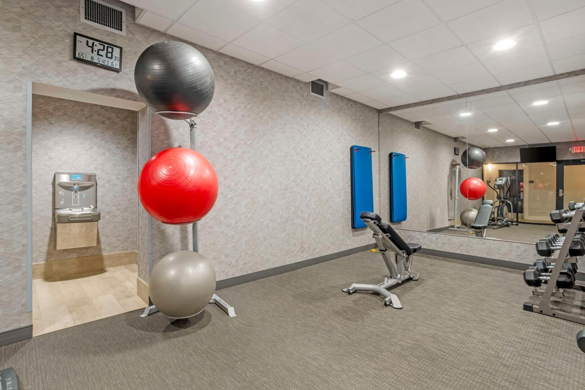 Best Western Plus Greenville I-385 Inn & Suites gallery photo in Greenville, SC — image 4
