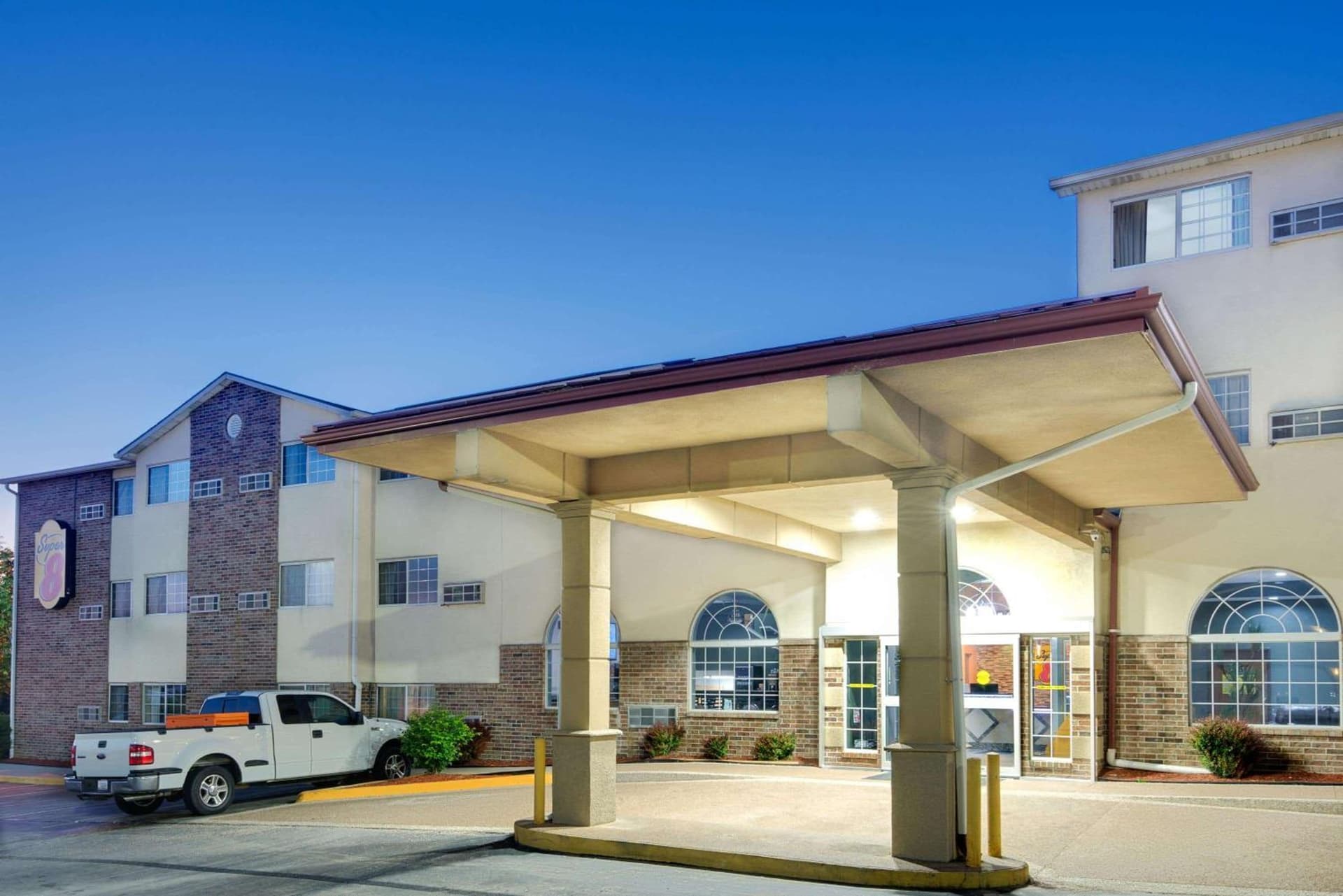 Super 8 by Wyndham Kansas City featured exterior or lobby in Kansas City, MO — similar hotel