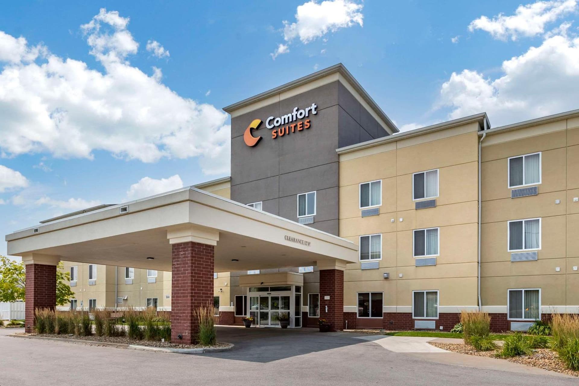Comfort Suites Coralville I-80 — hotel in Iowa City, Iowa