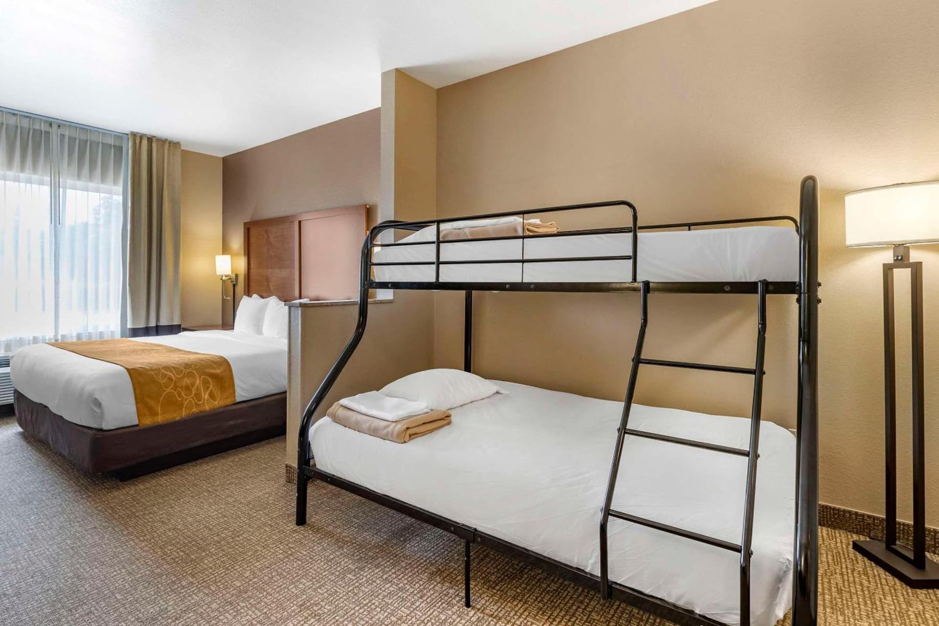 Comfort Suites Coralville I-80 gallery photo in Coralville, IA — image 23