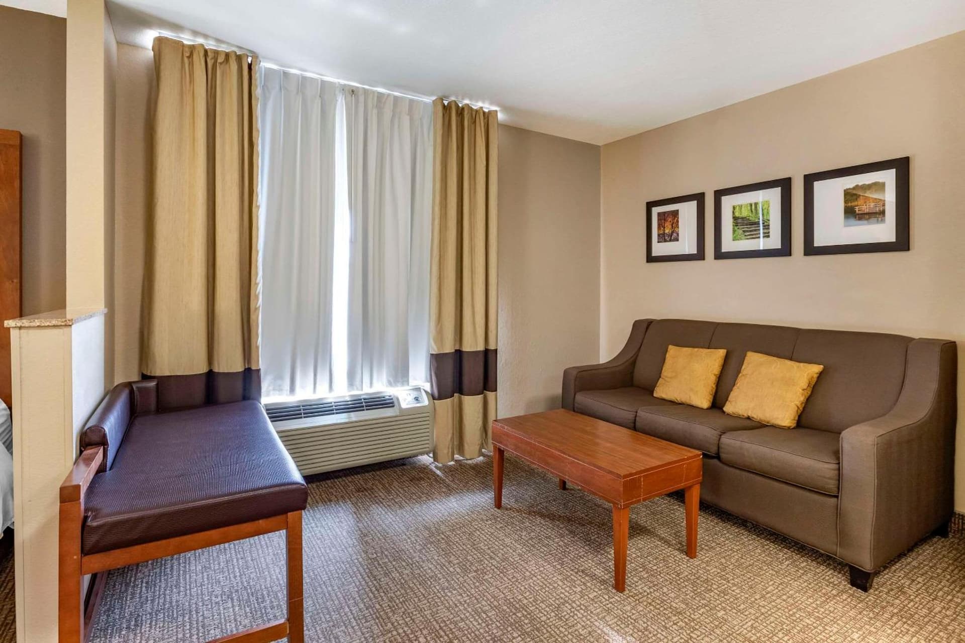 Comfort Suites Coralville I-80 gallery photo in Coralville, IA — image 24
