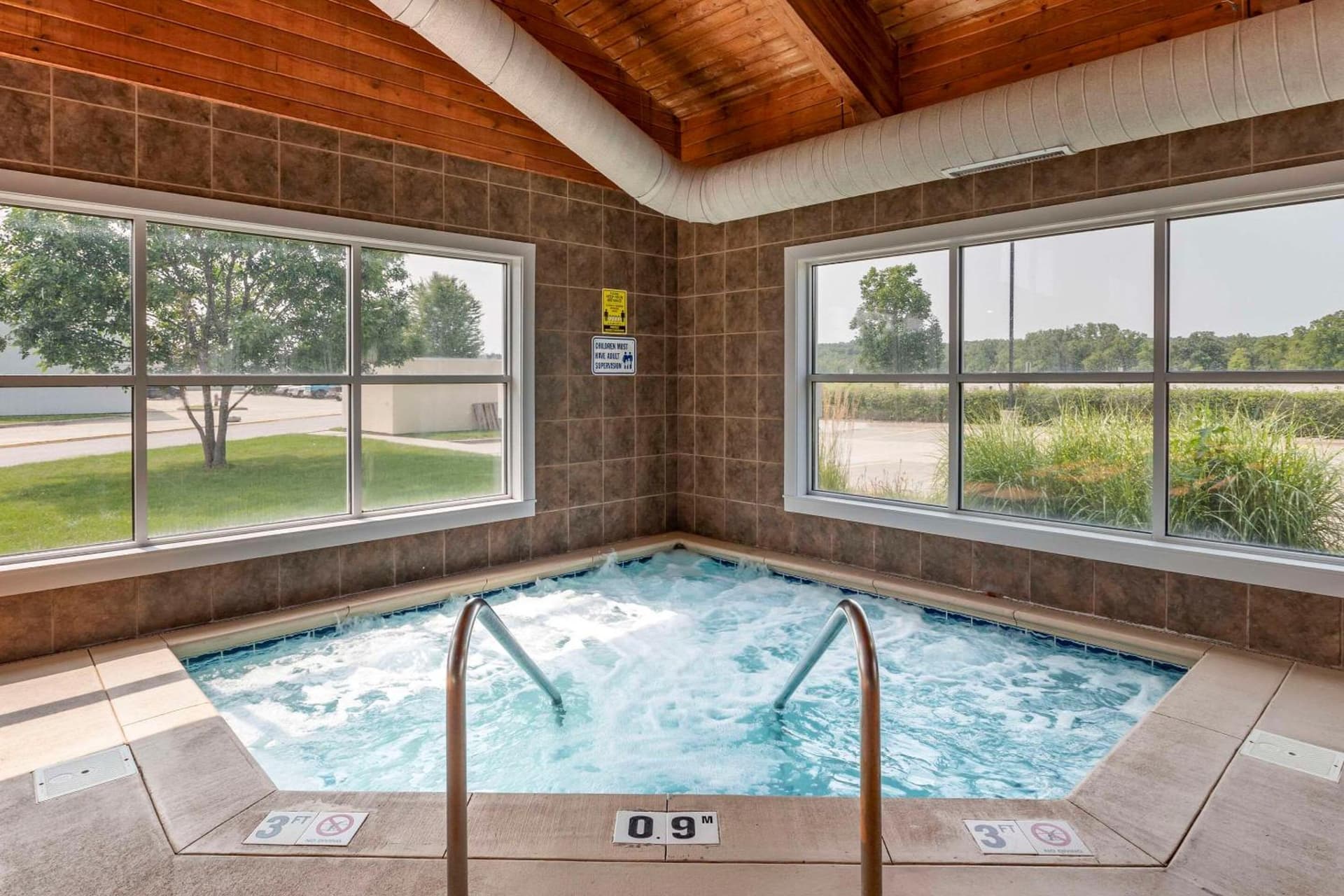 Comfort Suites Coralville I-80 gallery photo in Coralville, IA — image 31