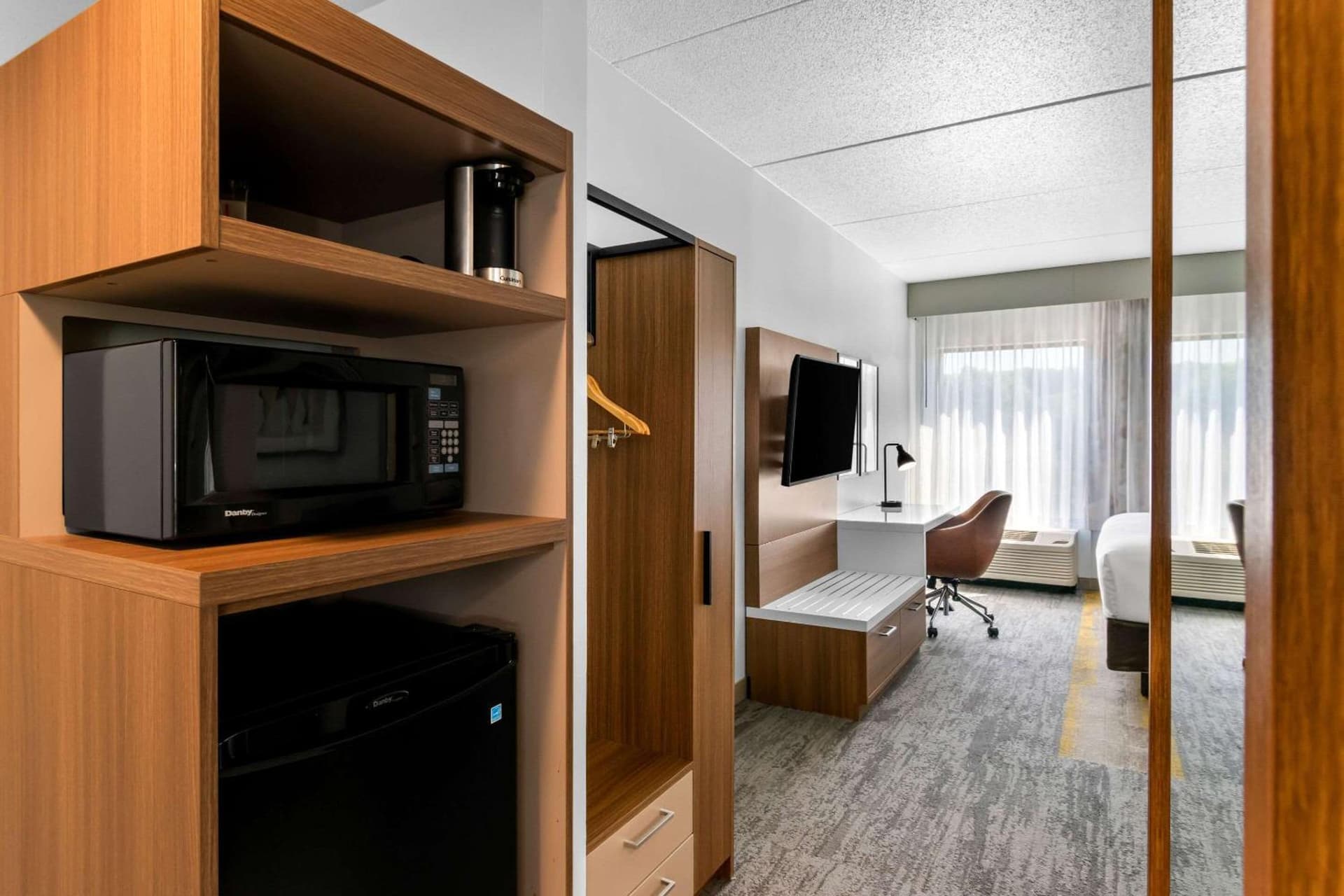 Comfort Inn & Suites York North gallery photo in York, PA — image 5