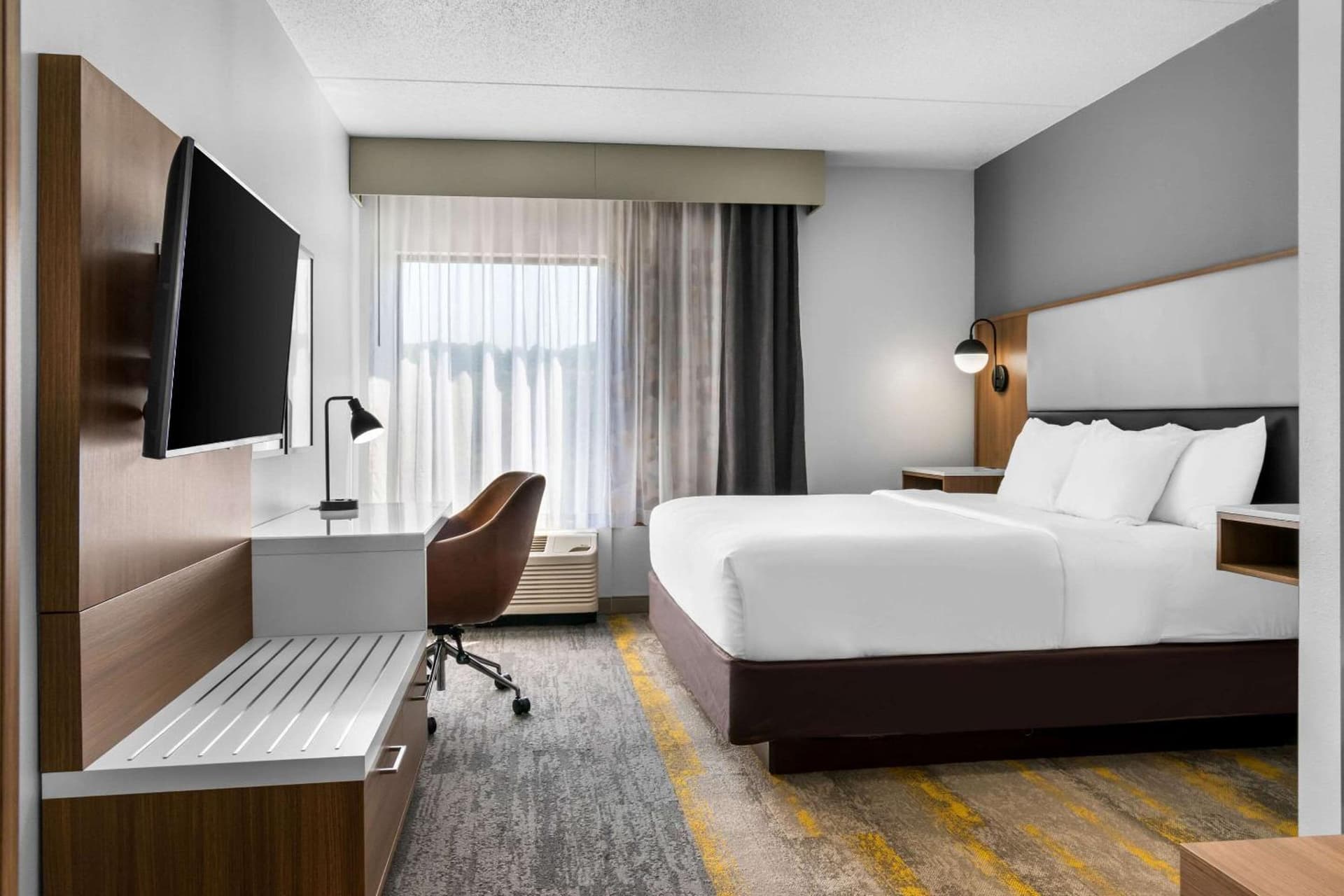 Comfort Inn & Suites York North gallery photo in York, PA — image 18