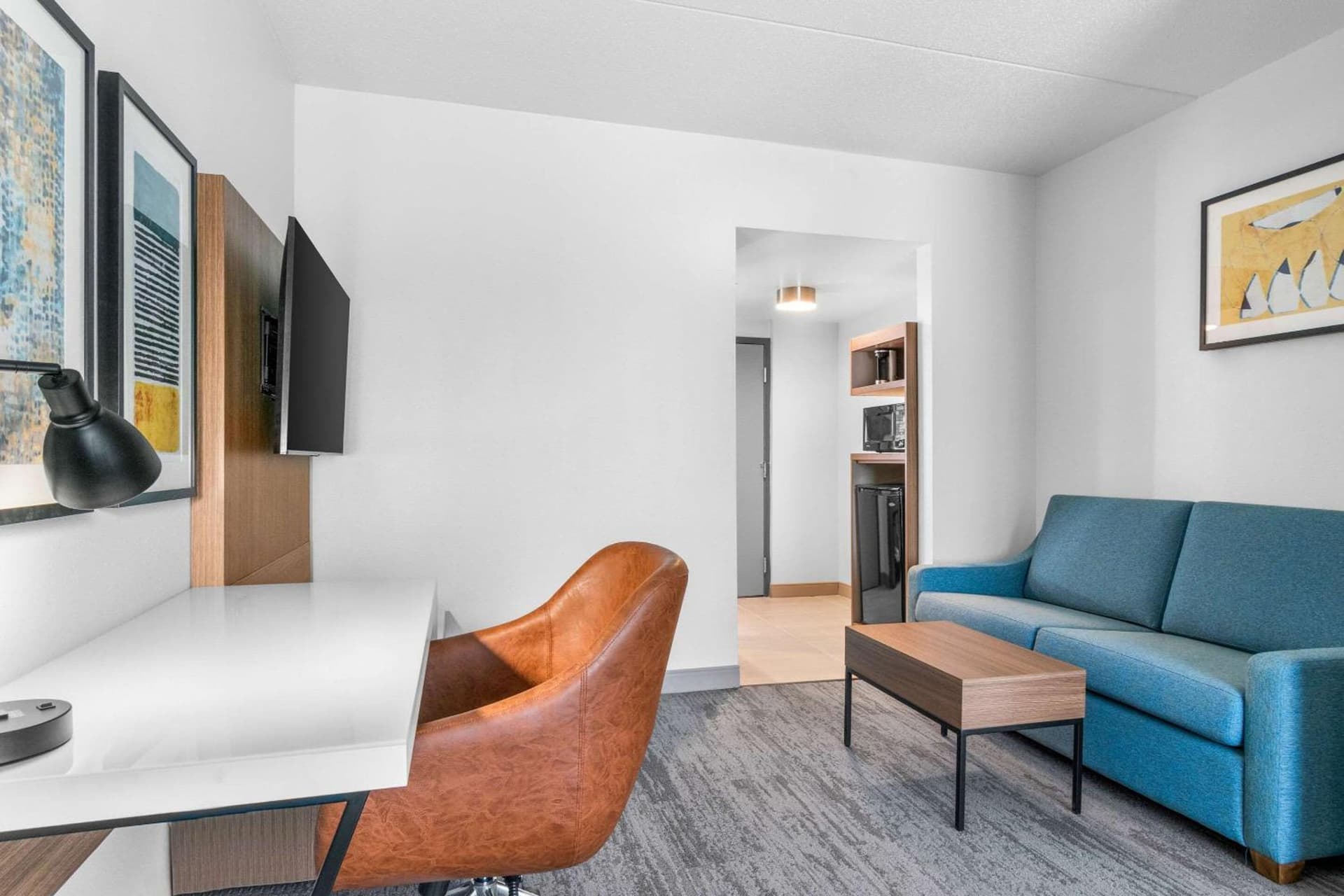 Comfort Inn & Suites York North gallery photo in York, PA — image 14